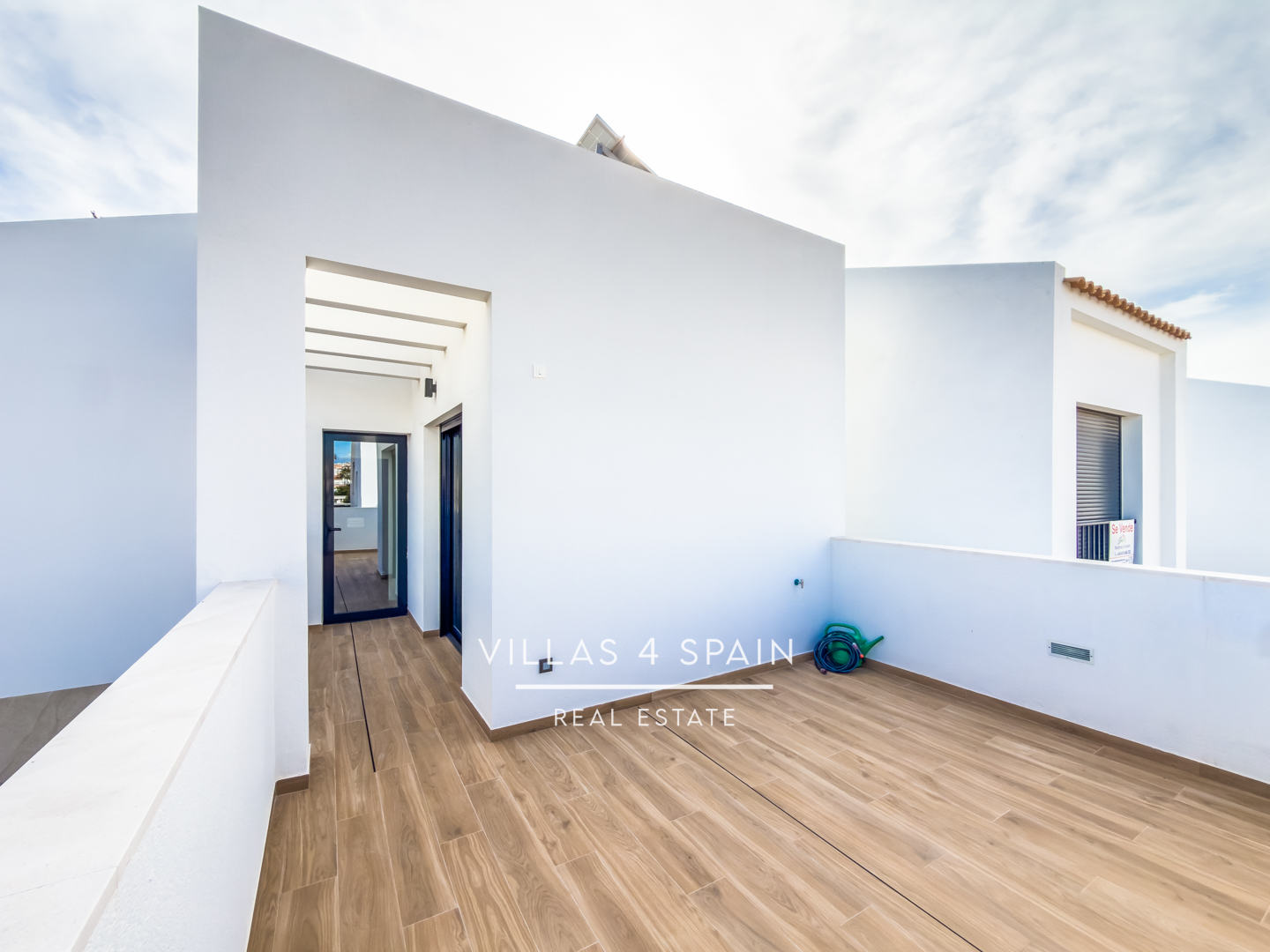 Resale - 4/5 bed 3 bath modern villa in Ciudad Quesada - c numero 8 - Alicante