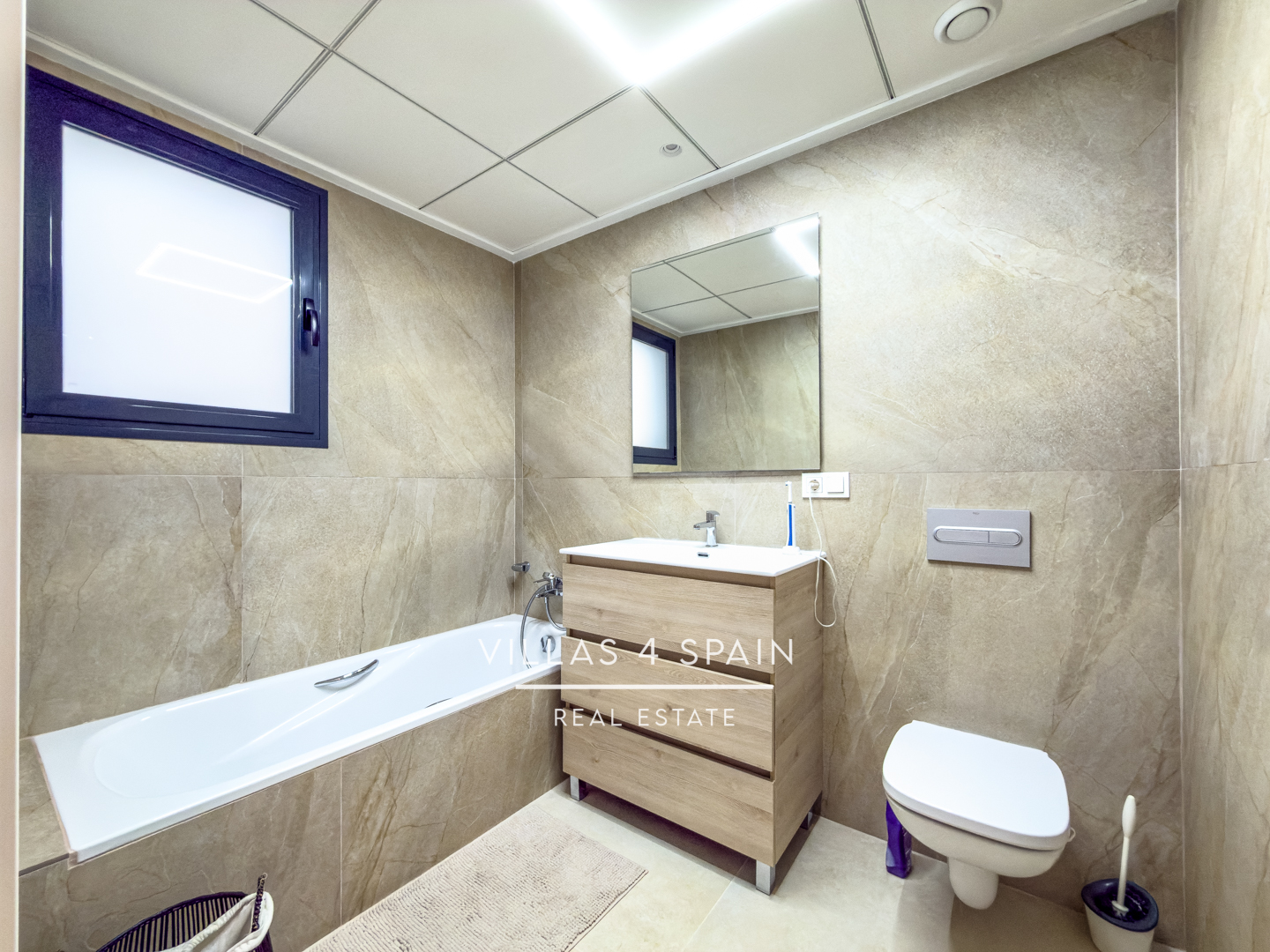 Resale - 4/5 bed 3 bath modern villa in Ciudad Quesada - c numero 8 - Alicante