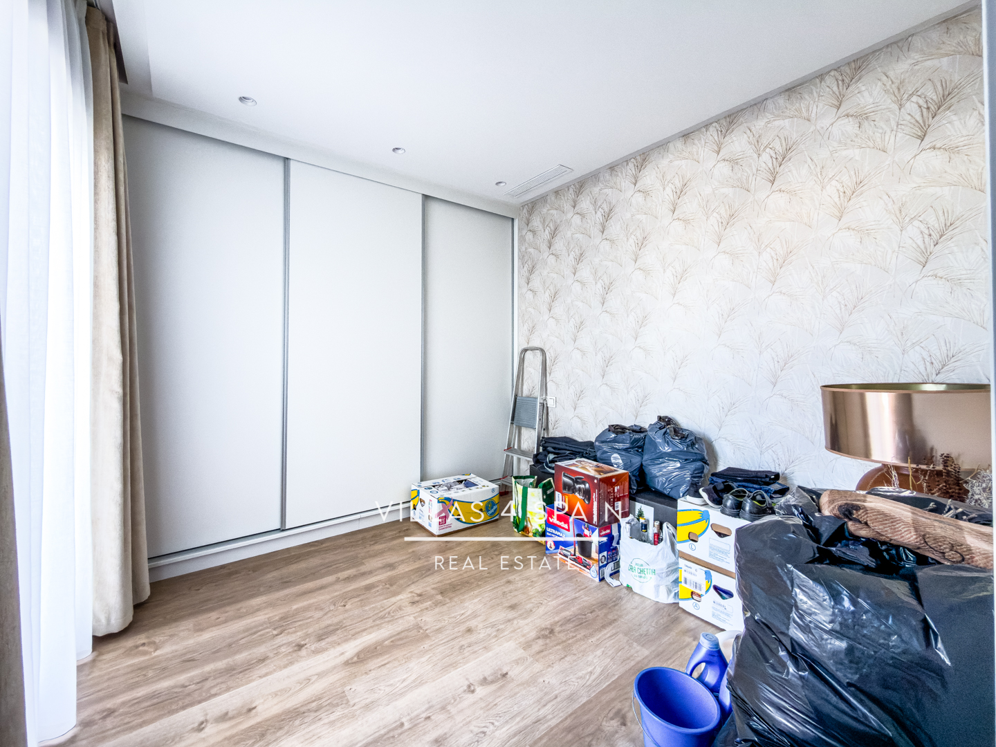 Resale - 4/5 bed 3 bath modern villa in Ciudad Quesada - c numero 8 - Alicante