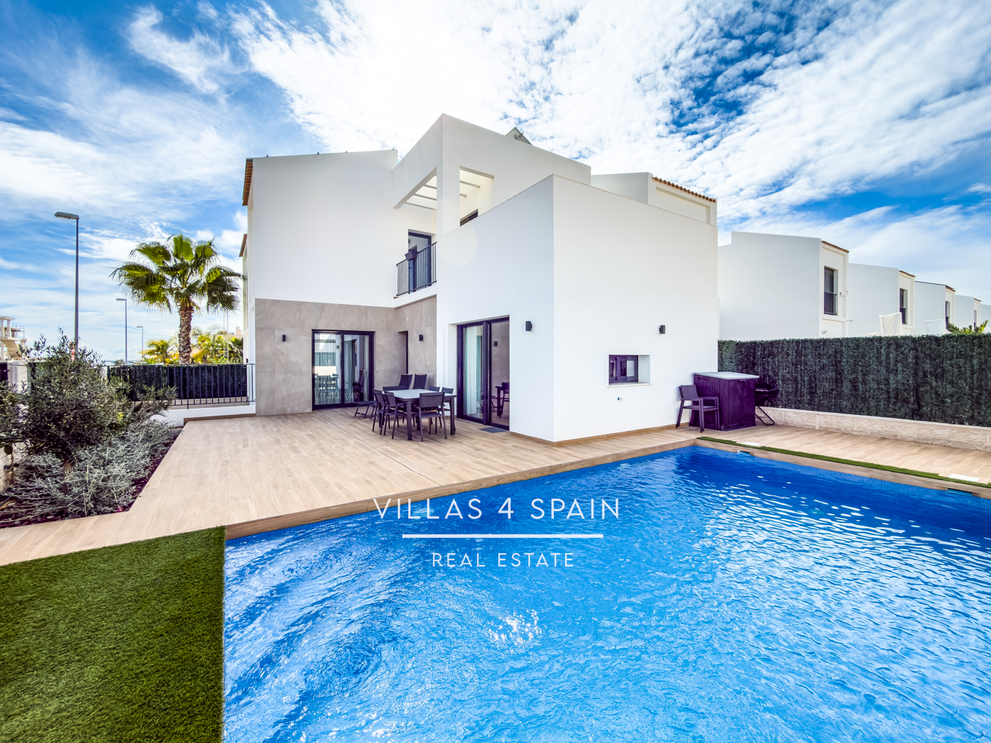Resale - 4/5 bed 3 bath modern villa in Ciudad Quesada - c numero 8 - Alicante