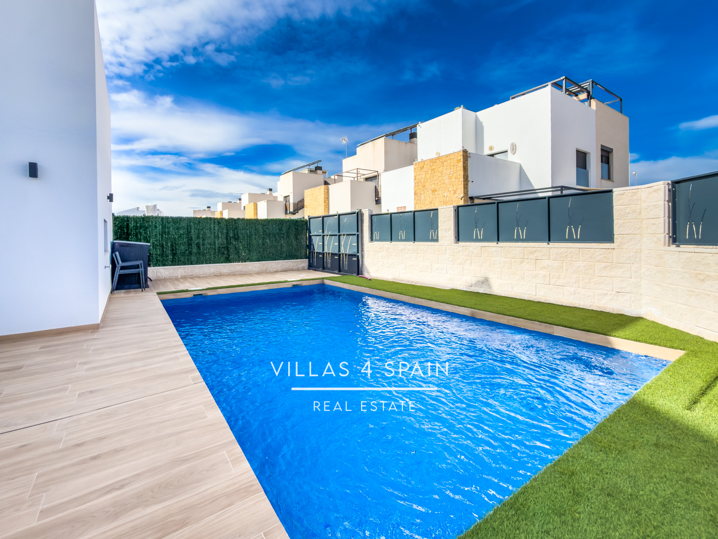Resale - 4/5 bed 3 bath modern villa in Ciudad Quesada - c numero 8 - Alicante