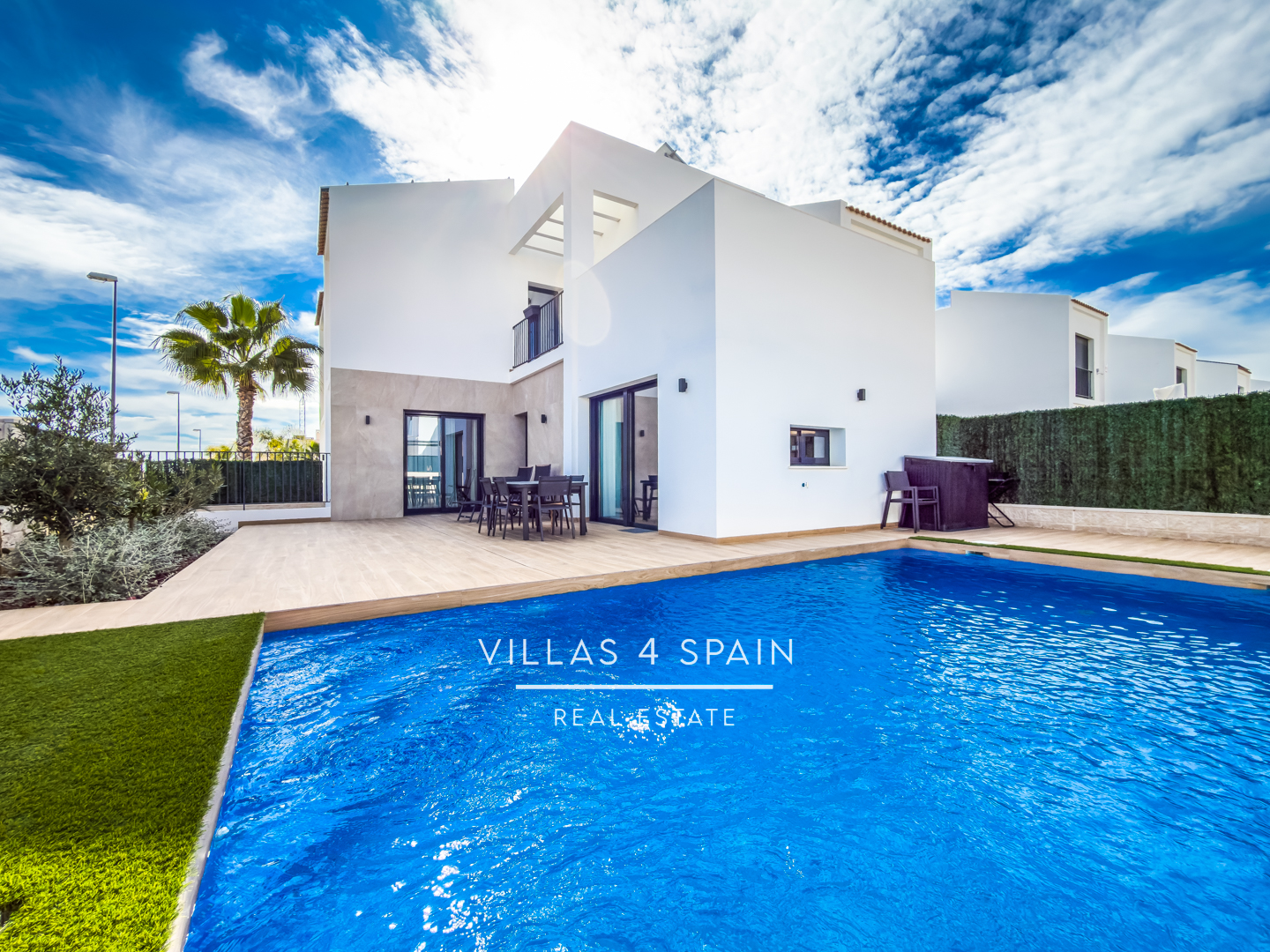 Resale - 4/5 bed 3 bath modern villa in Ciudad Quesada - c numero 8 - Alicante