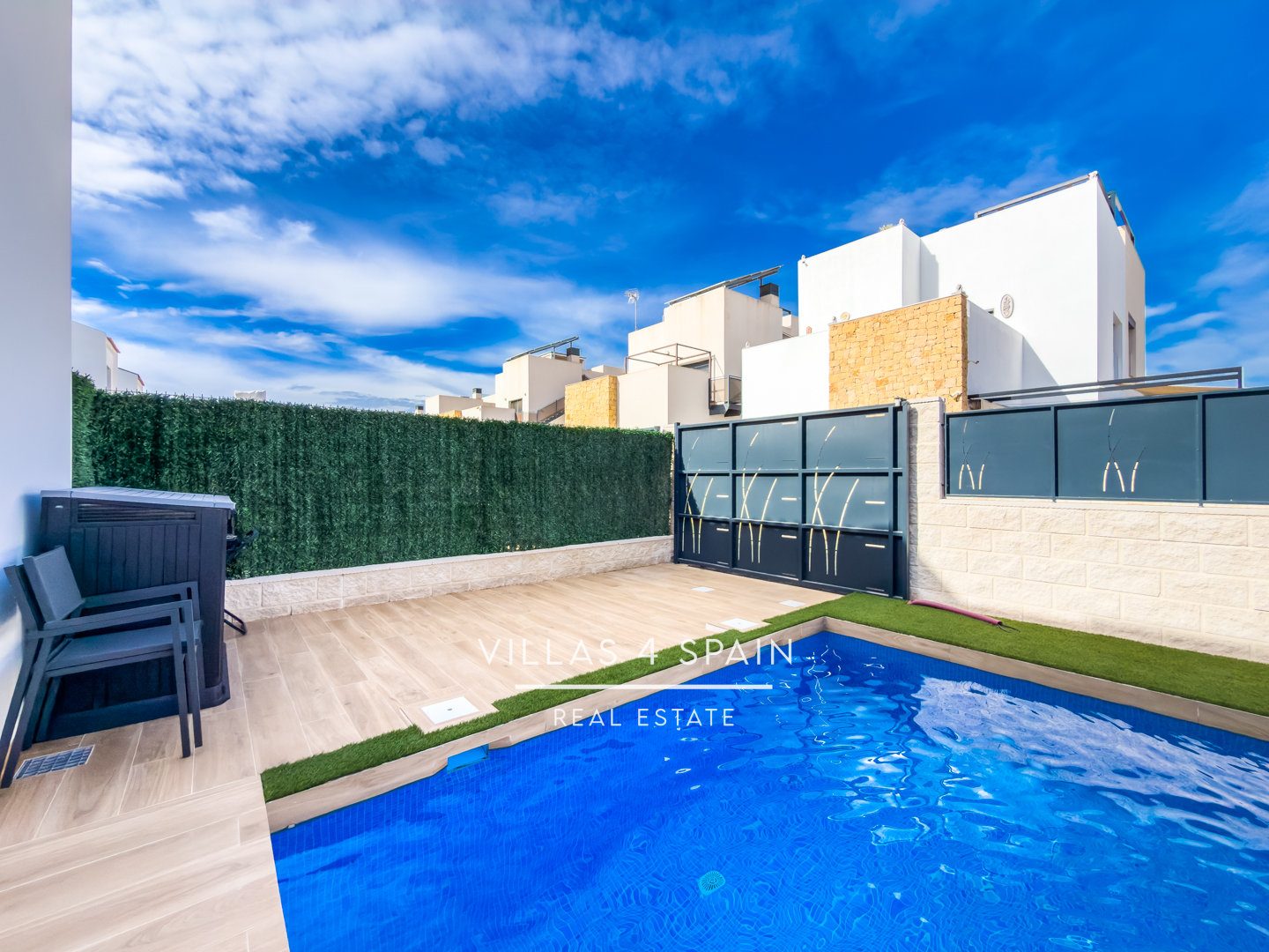 Resale - 4/5 bed 3 bath modern villa in Ciudad Quesada - c numero 8 - Alicante