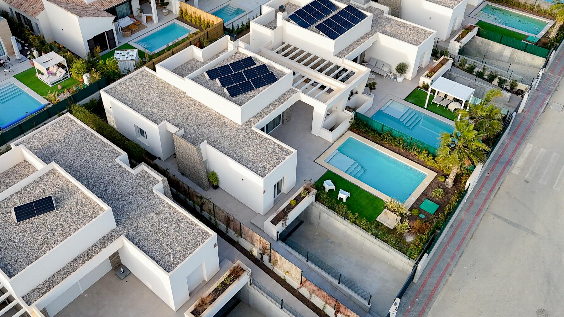 Resale - 4 Bedroom 4 Bathroom Villa in Algorfa - Campo de Golf - Algorfa - Alicante