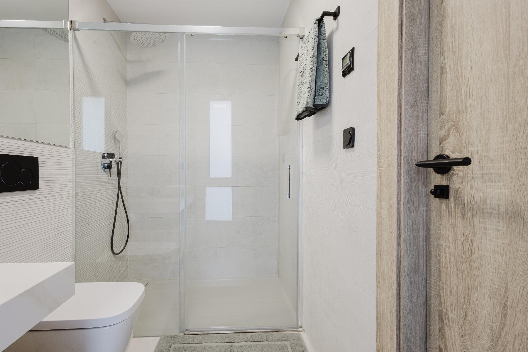 Resale - 4 Bedroom 4 Bathroom Villa in Algorfa - Campo de Golf - Algorfa - Alicante