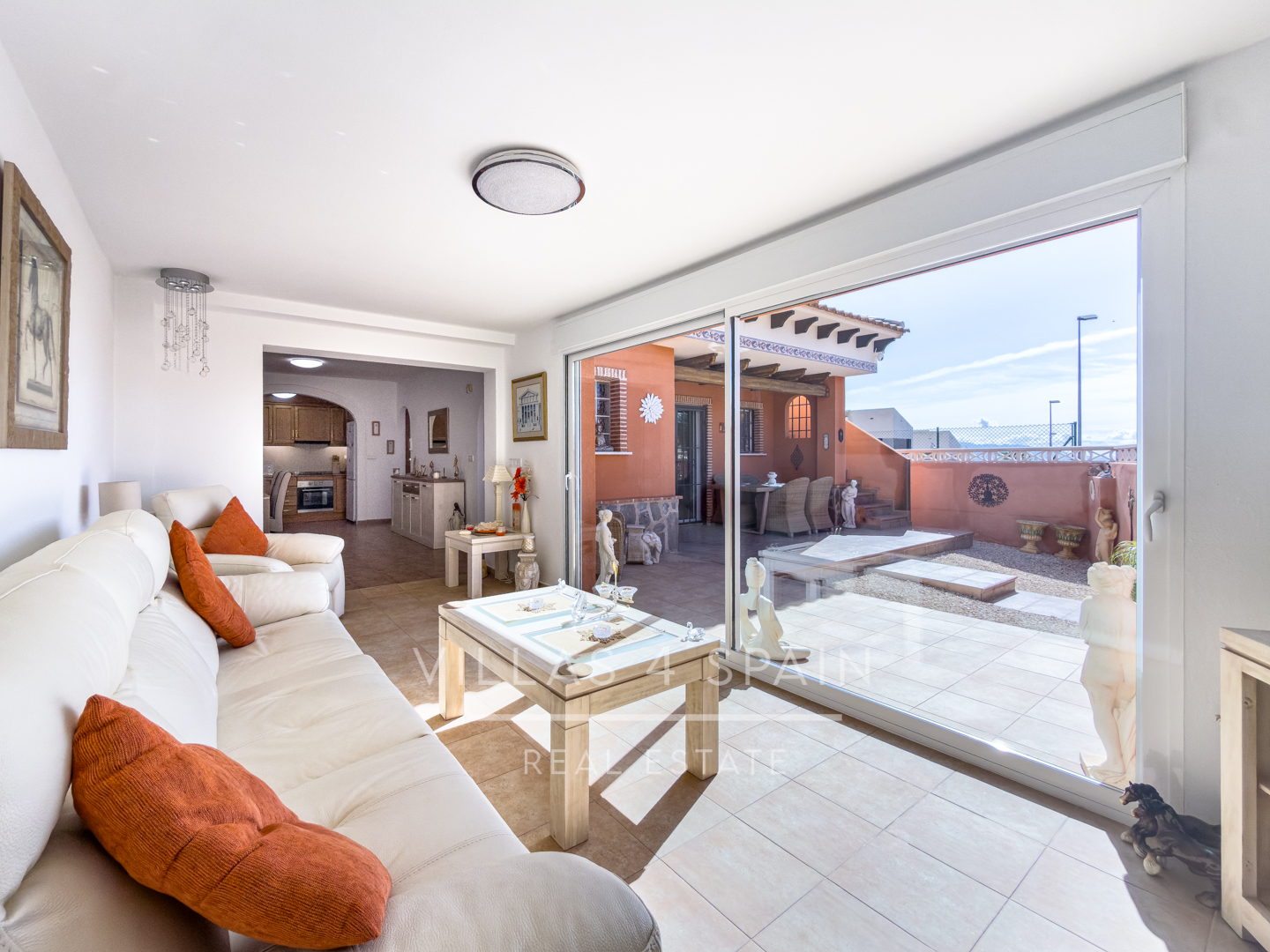 Resale - 2 Bed 2 bath villa with roof terrace & community pool in Fortuna - calle cam. de cieza  - Murcia