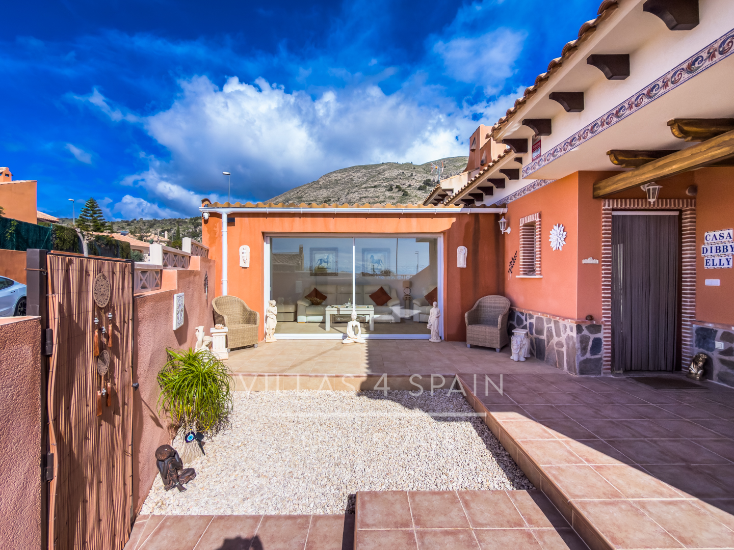 Resale - 2 Bed 2 bath villa with roof terrace & community pool in Fortuna - calle cam. de cieza  - Murcia