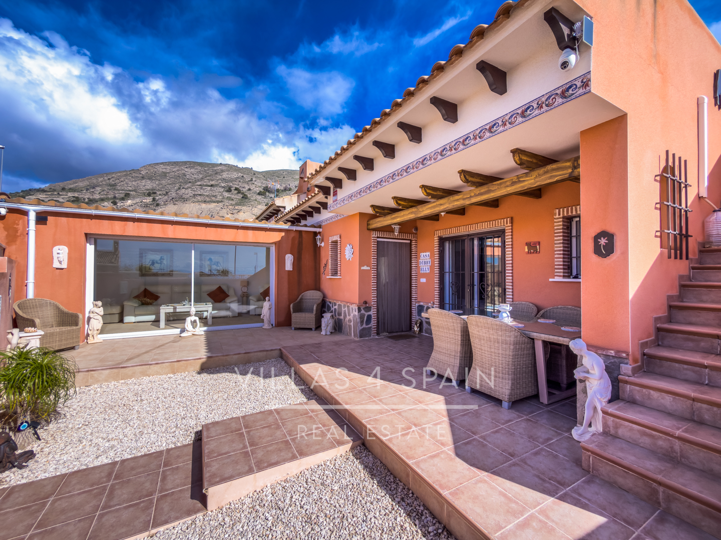 Resale - 2 Bed 2 bath villa with roof terrace & community pool in Fortuna - calle cam. de cieza  - Murcia