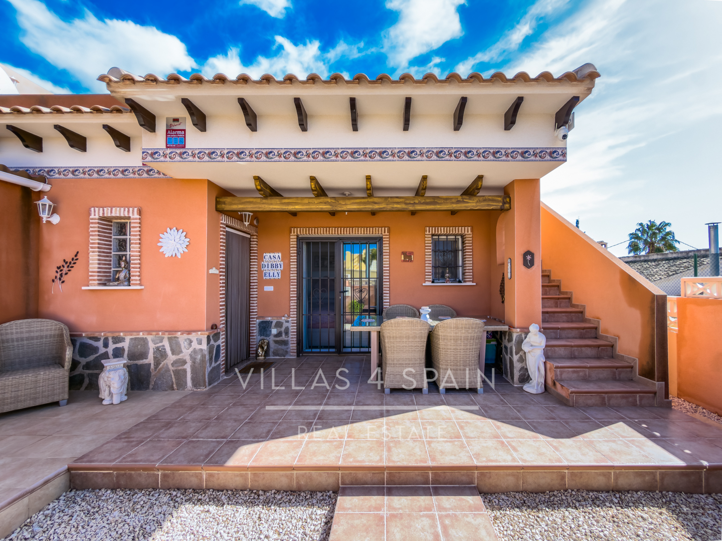 Resale - 2 Bed 2 bath villa with roof terrace & community pool in Fortuna - calle cam. de cieza  - Murcia