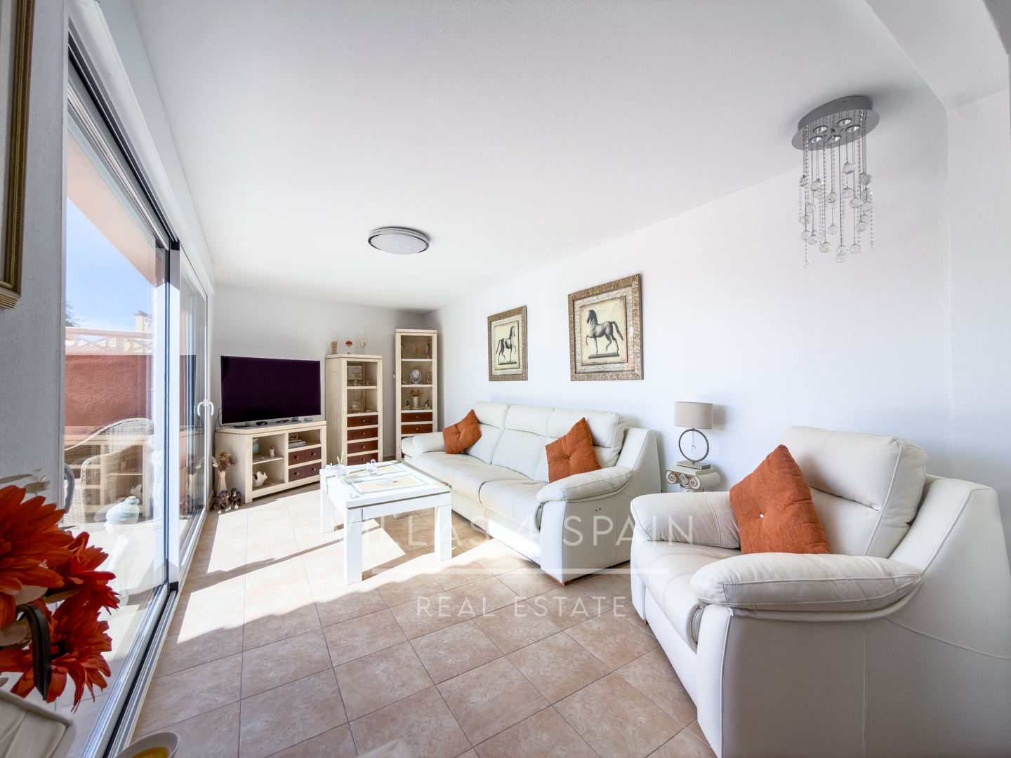 Resale - 2 Bed 2 bath villa with roof terrace & community pool in Fortuna - calle cam. de cieza  - Murcia