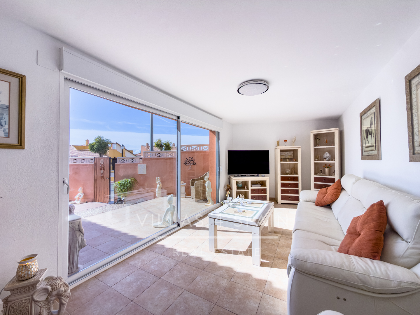 Resale - 2 Bed 2 bath villa with roof terrace & community pool in Fortuna - calle cam. de cieza  - Murcia