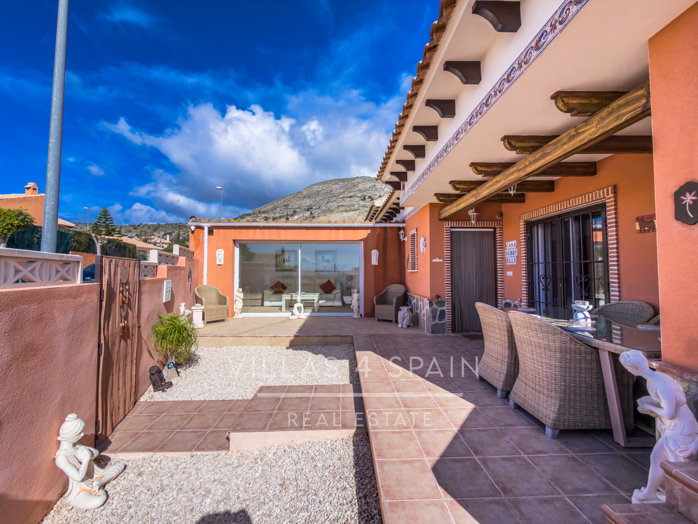 Resale - 2 Bed 2 bath villa with roof terrace & community pool in Fortuna - calle cam. de cieza  - Murcia