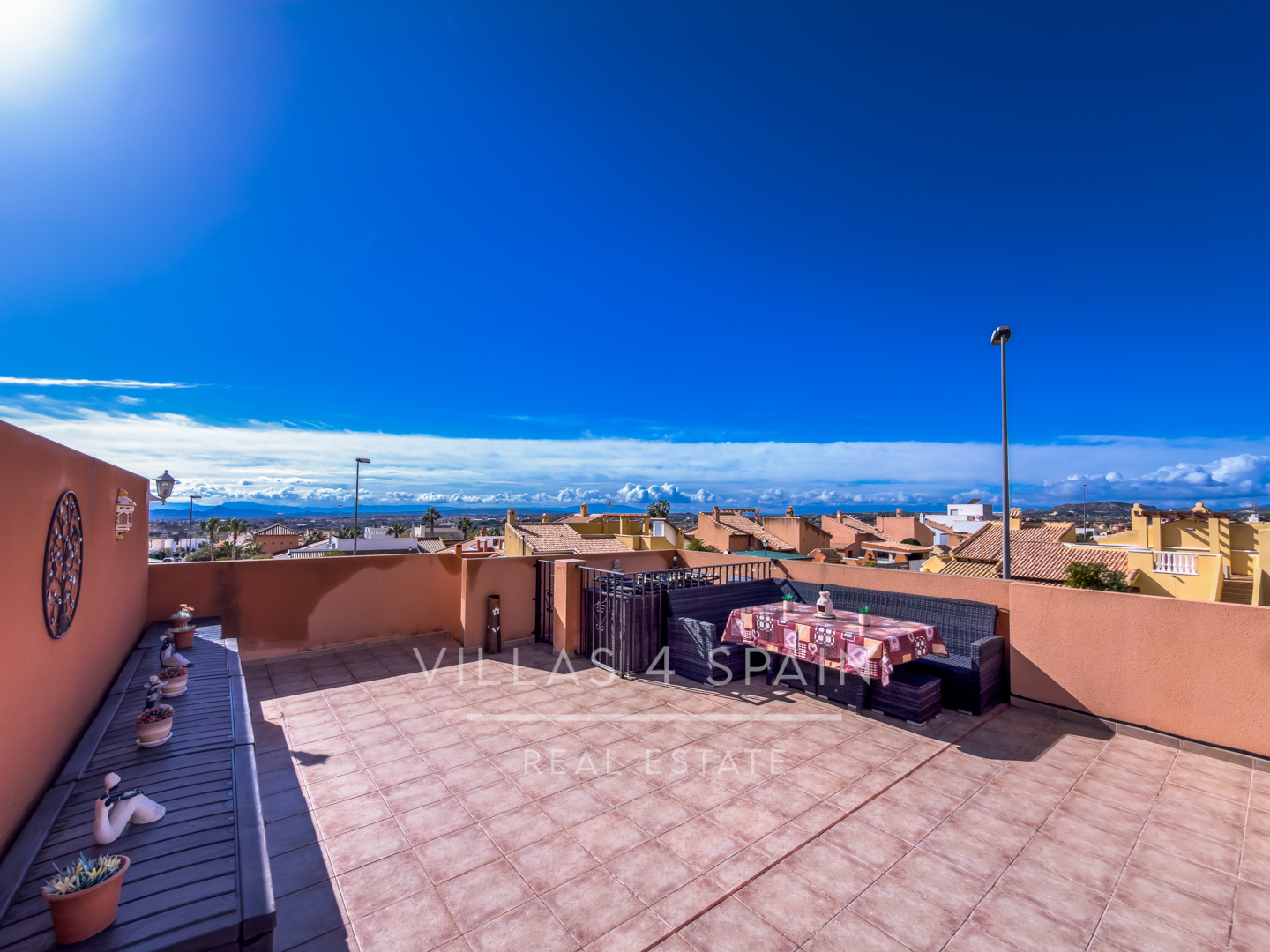 Resale - 2 Bed 2 bath villa with roof terrace & community pool in Fortuna - calle cam. de cieza  - Murcia