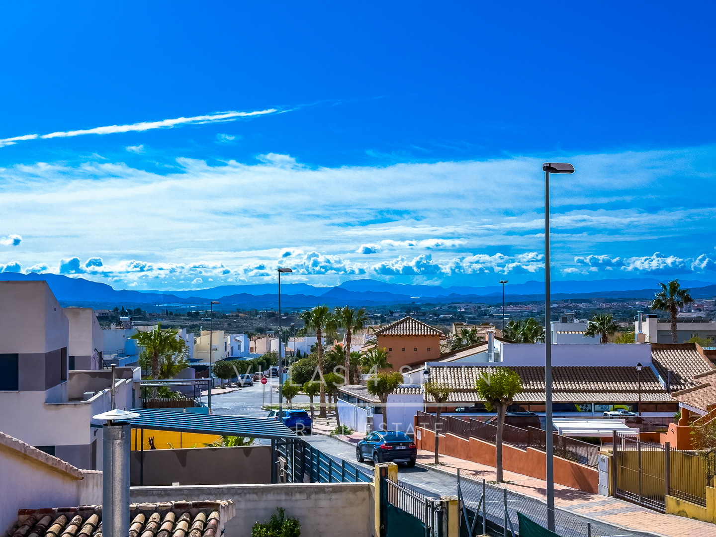Resale - 2 Bed 2 bath villa with roof terrace & community pool in Fortuna - calle cam. de cieza  - Murcia
