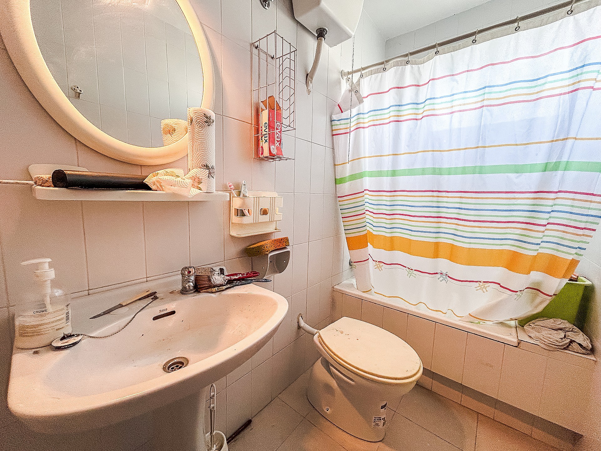 Resale - 9 Bedroom 2 Bathroom Semi-detached in Sax -  - Alicante