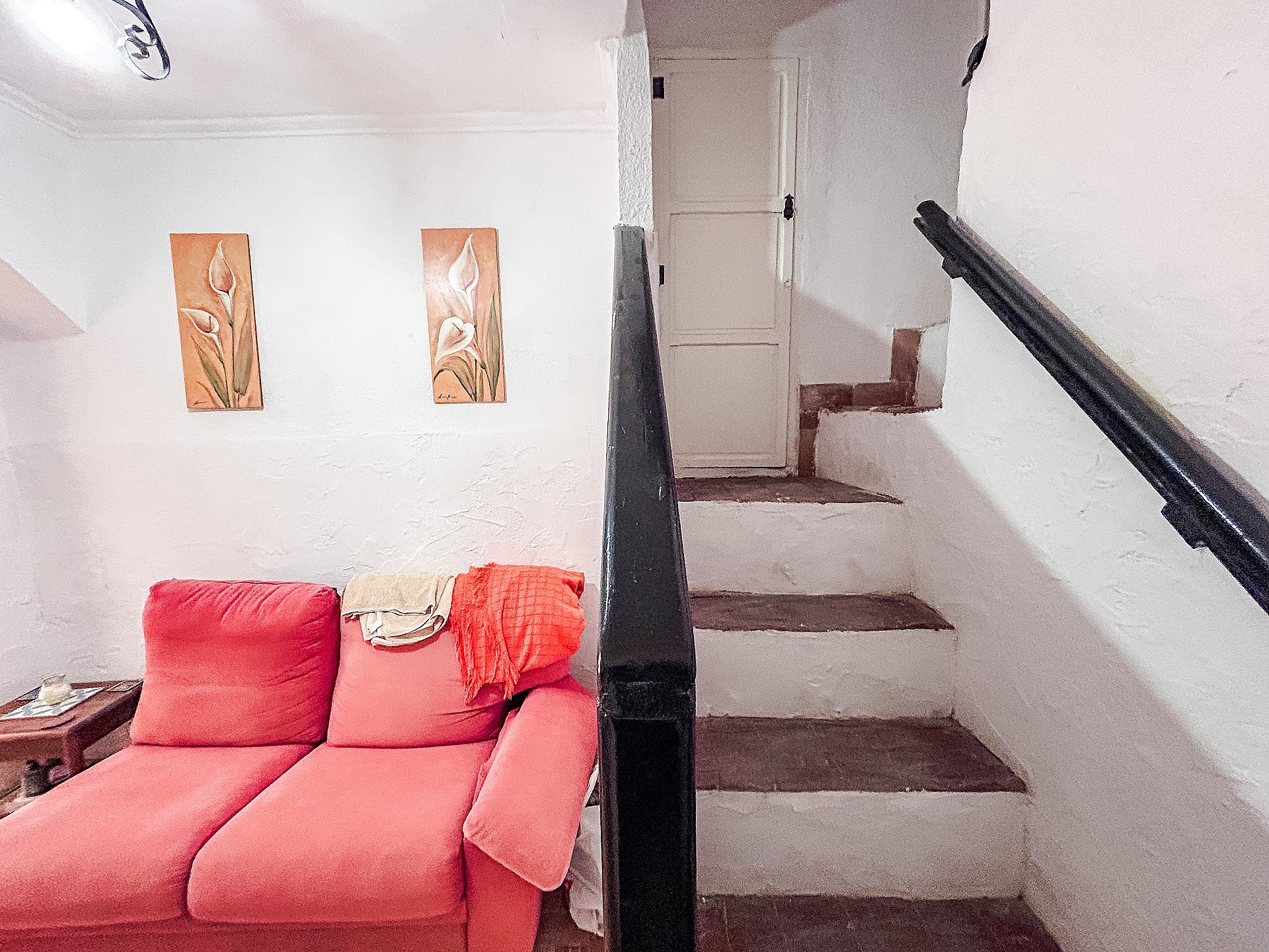 Resale - 4 Bedroom 2 Bathroom Townhouse in Onil -  - Alicante