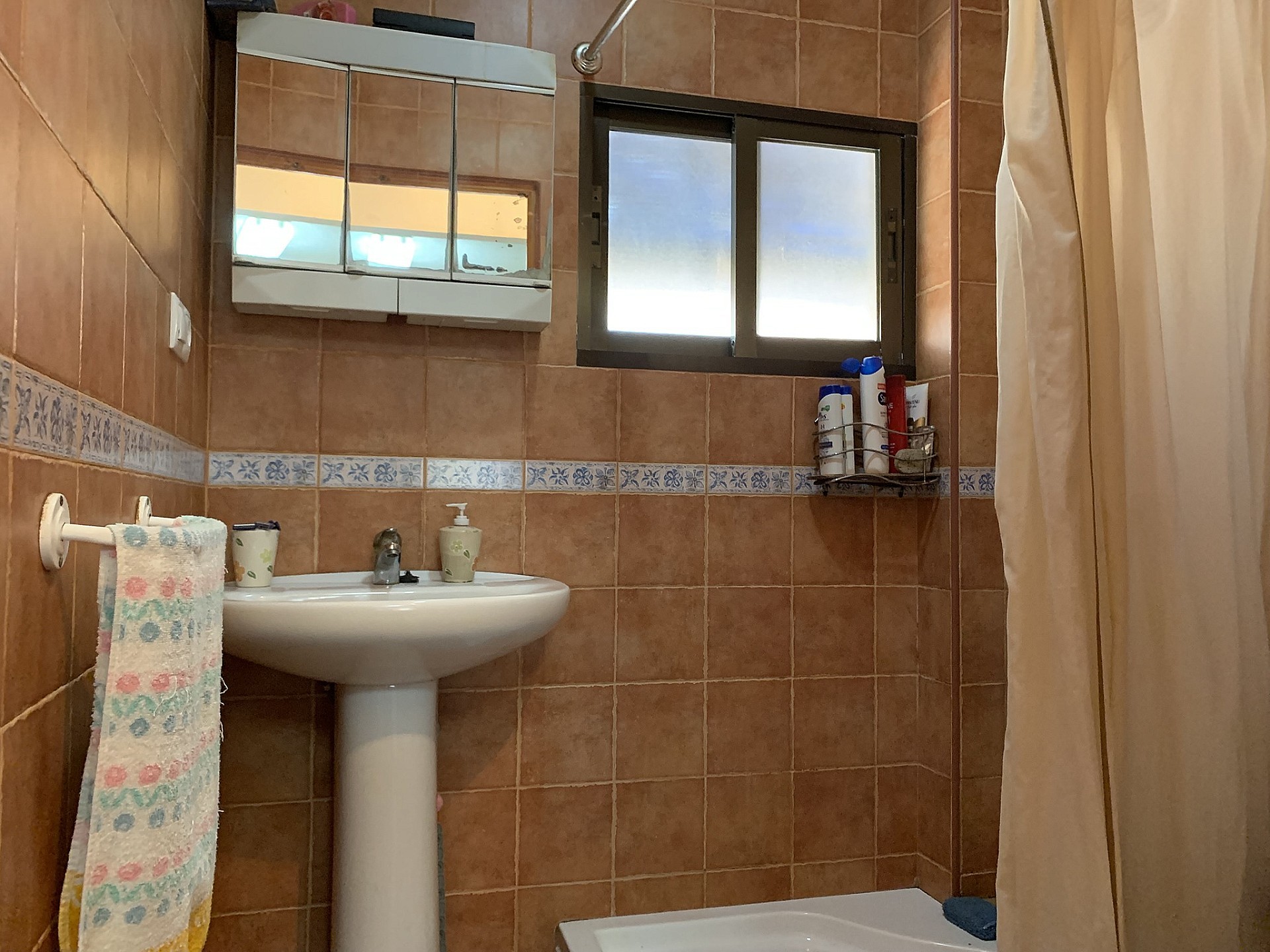 Resale - 3 Bedroom 2 Bathroom Country house in Aspe -  - Alicante