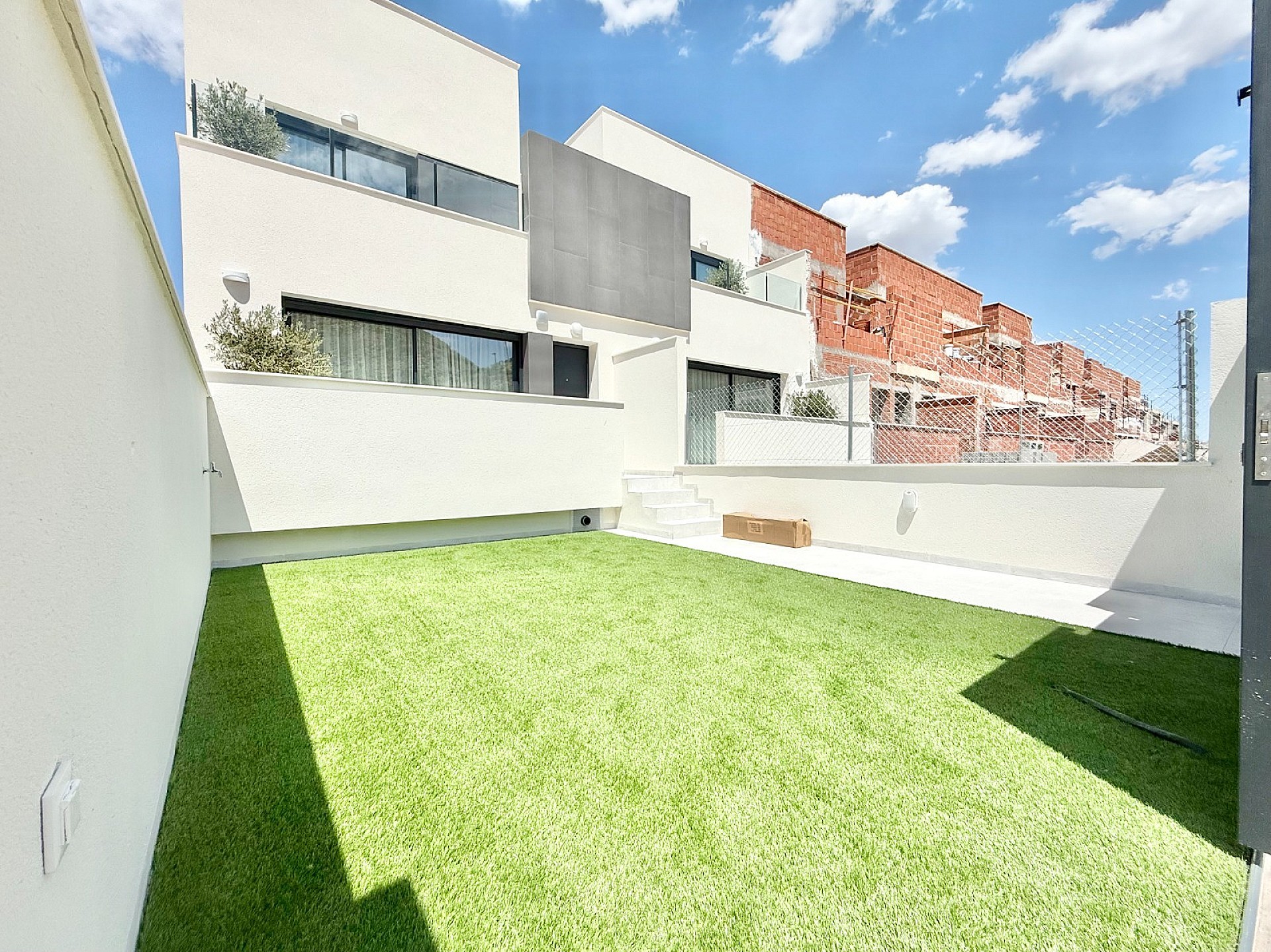 Resale - 3 Bedroom 2 Bathroom Villa in Cox -  - Alicante