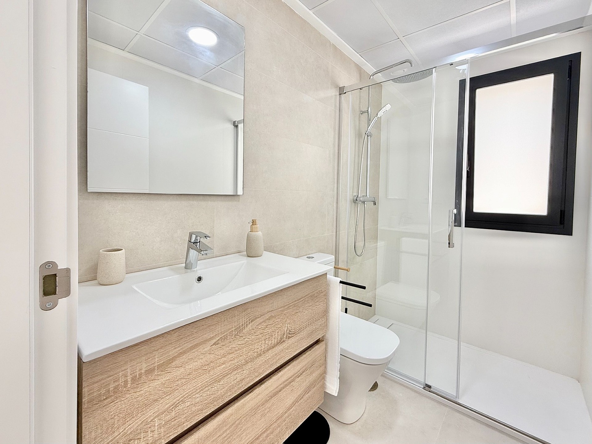 Resale - 3 Bedroom 2 Bathroom Villa in Cox -  - Alicante