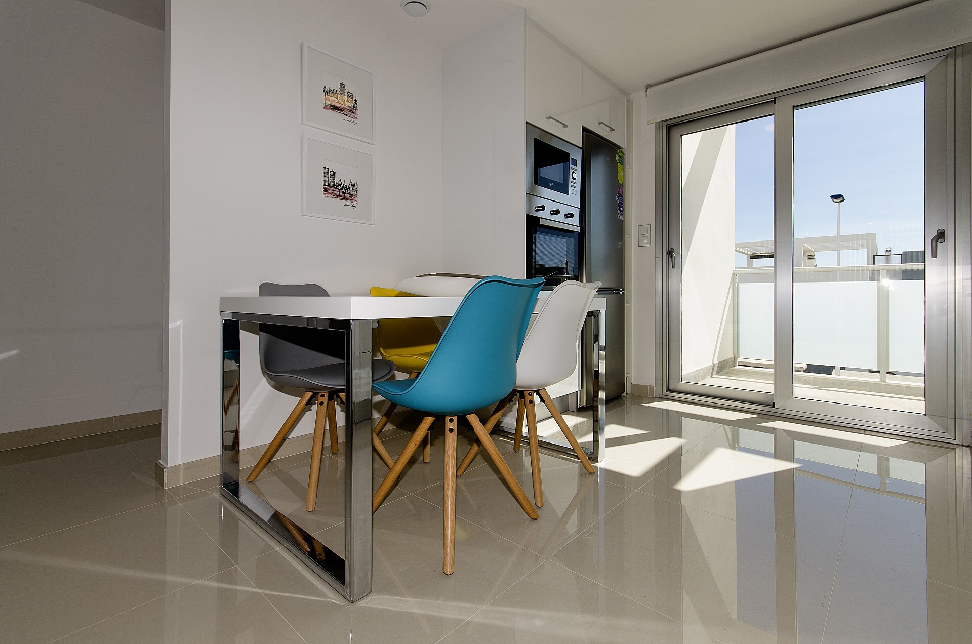 Resale - 2 Bedroom 2 Bathroom Apartment in Torrevieja -  - Alicante