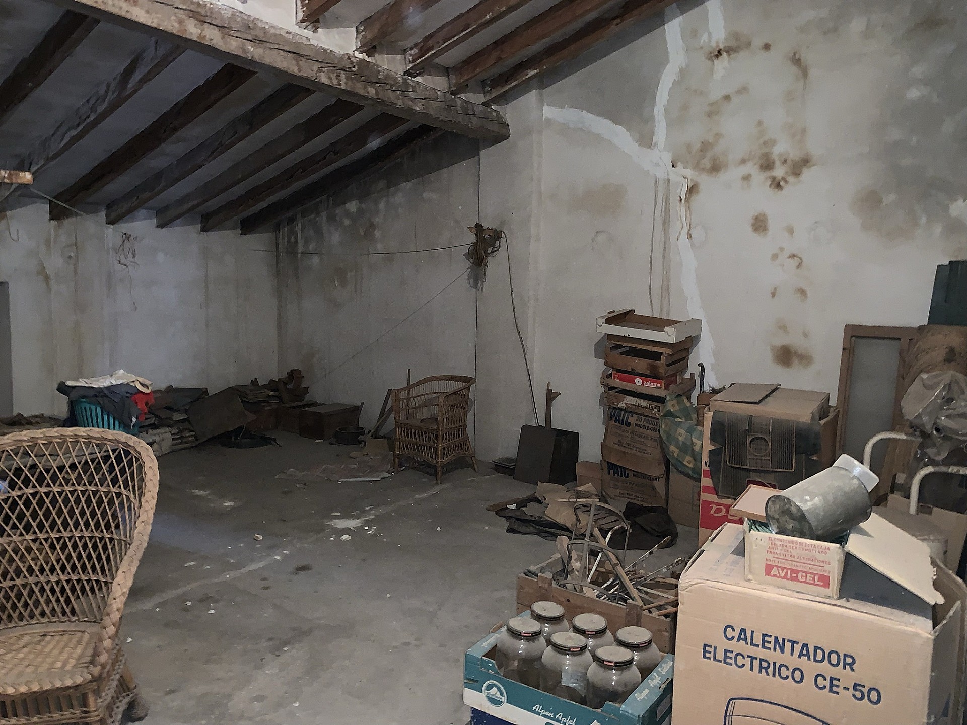 Sold - 7 Bedroom 1 Bathroom Townhouse in Agost -  - Alicante