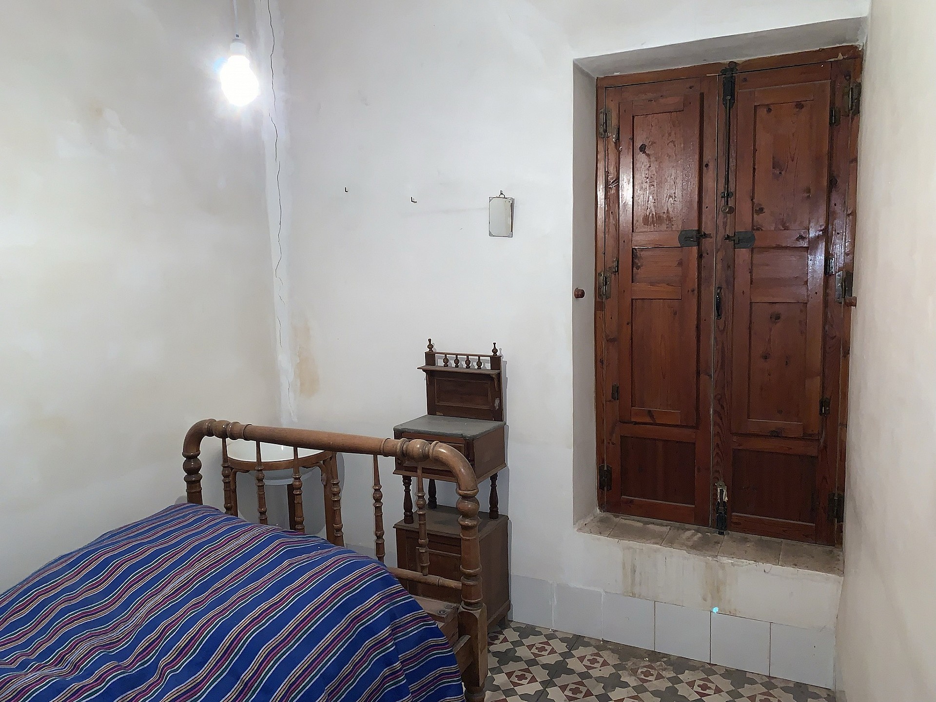 Sold - 7 Bedroom 1 Bathroom Townhouse in Agost -  - Alicante