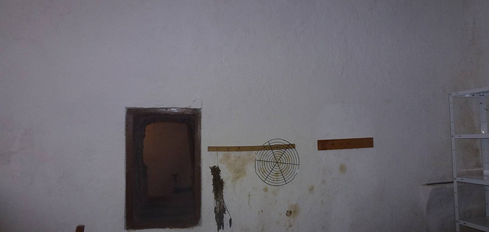 Sold - 3 Bedroom 1 Bathroom Cave House in Canalosa -  - Alicante