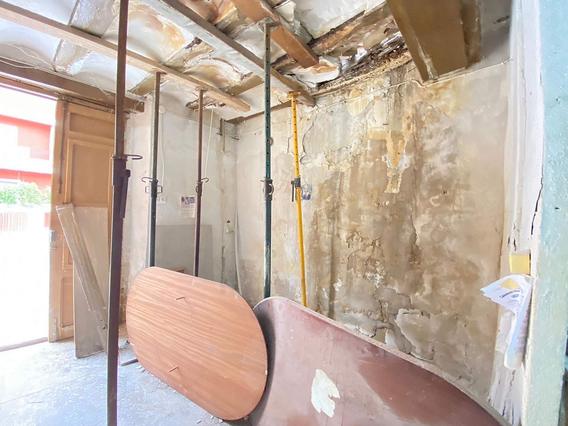 Resale - 5 Bedroom 2 Bathroom Townhouse in Aspe -  - Alicante