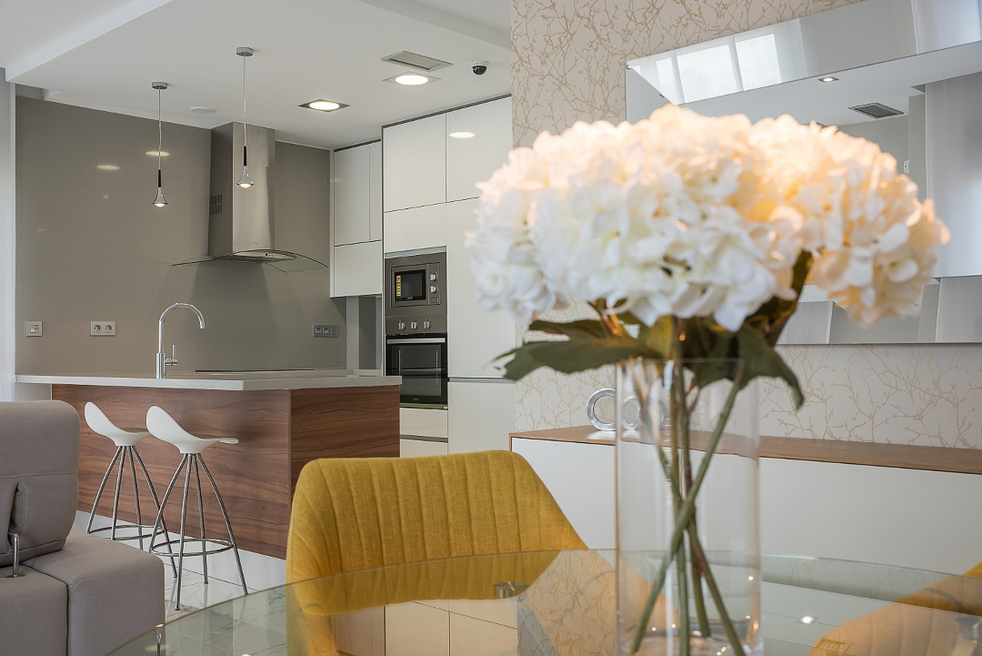 Resale - 3 Bedroom 2 Bathroom Villa in Villamartin -  - Alicante