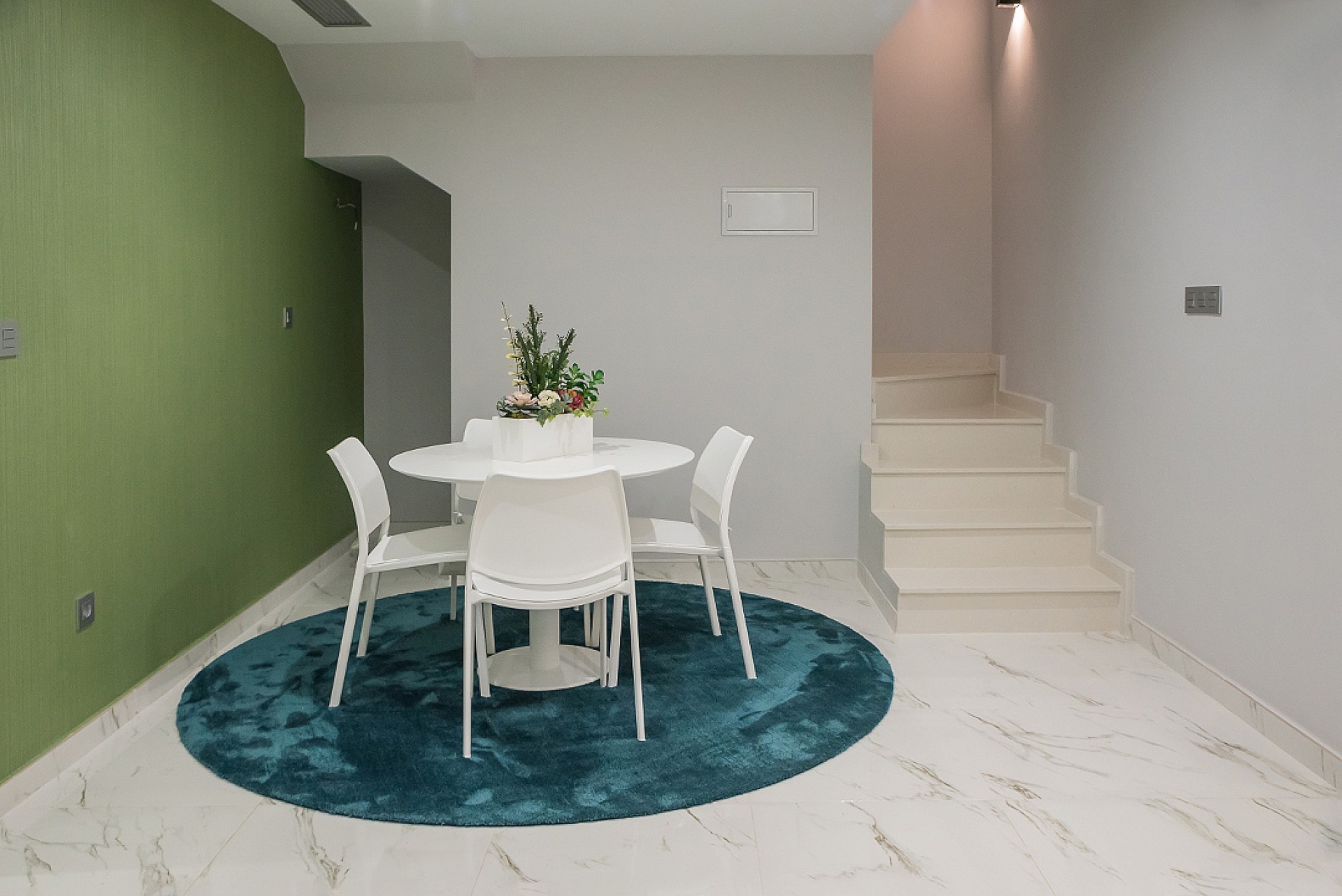 Resale - 3 Bedroom 2 Bathroom Villa in Villamartin -  - Alicante