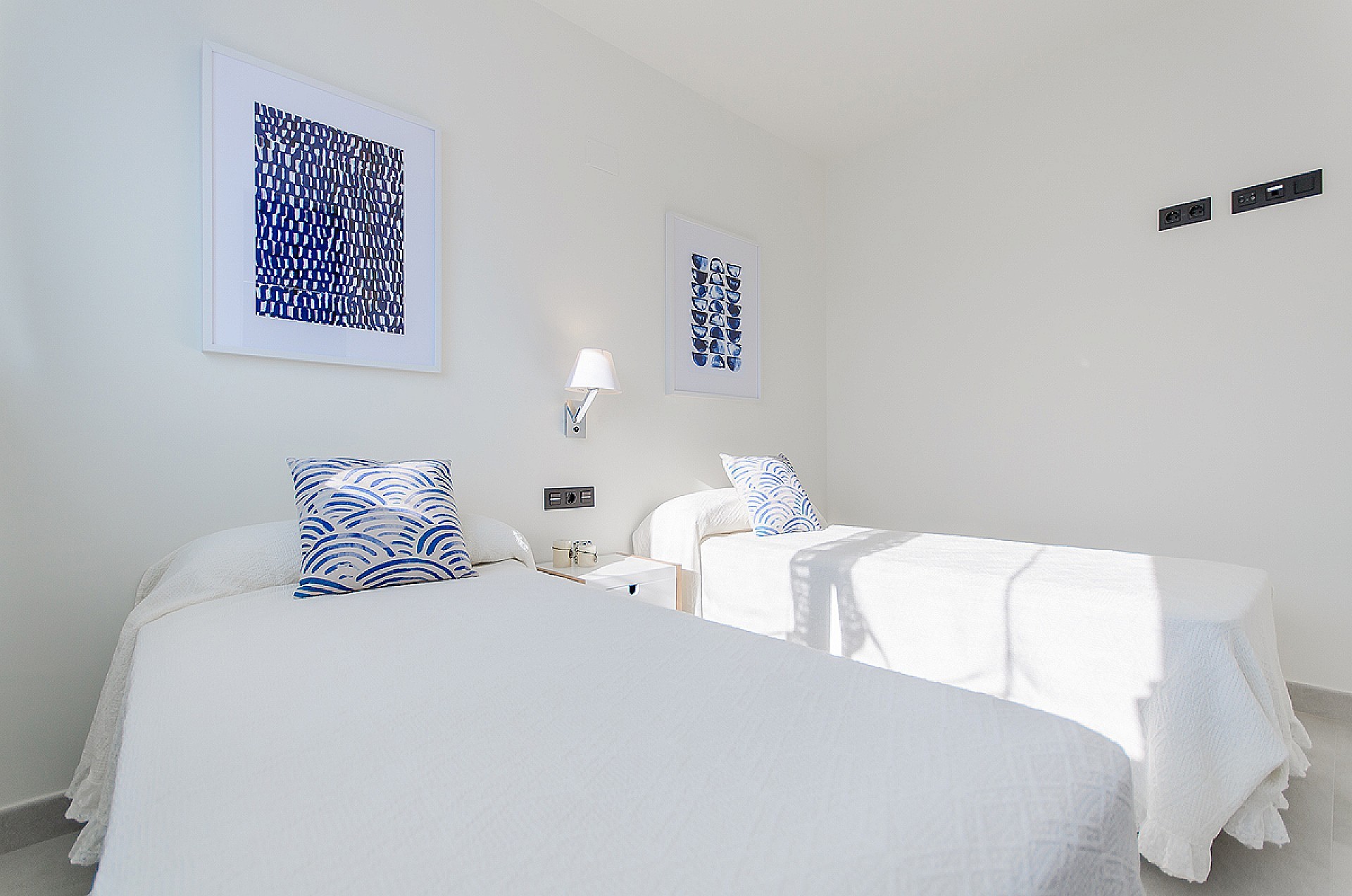 Resale - 2 Bedroom 2 Bathroom Apartment in Torrevieja -  - Alicante