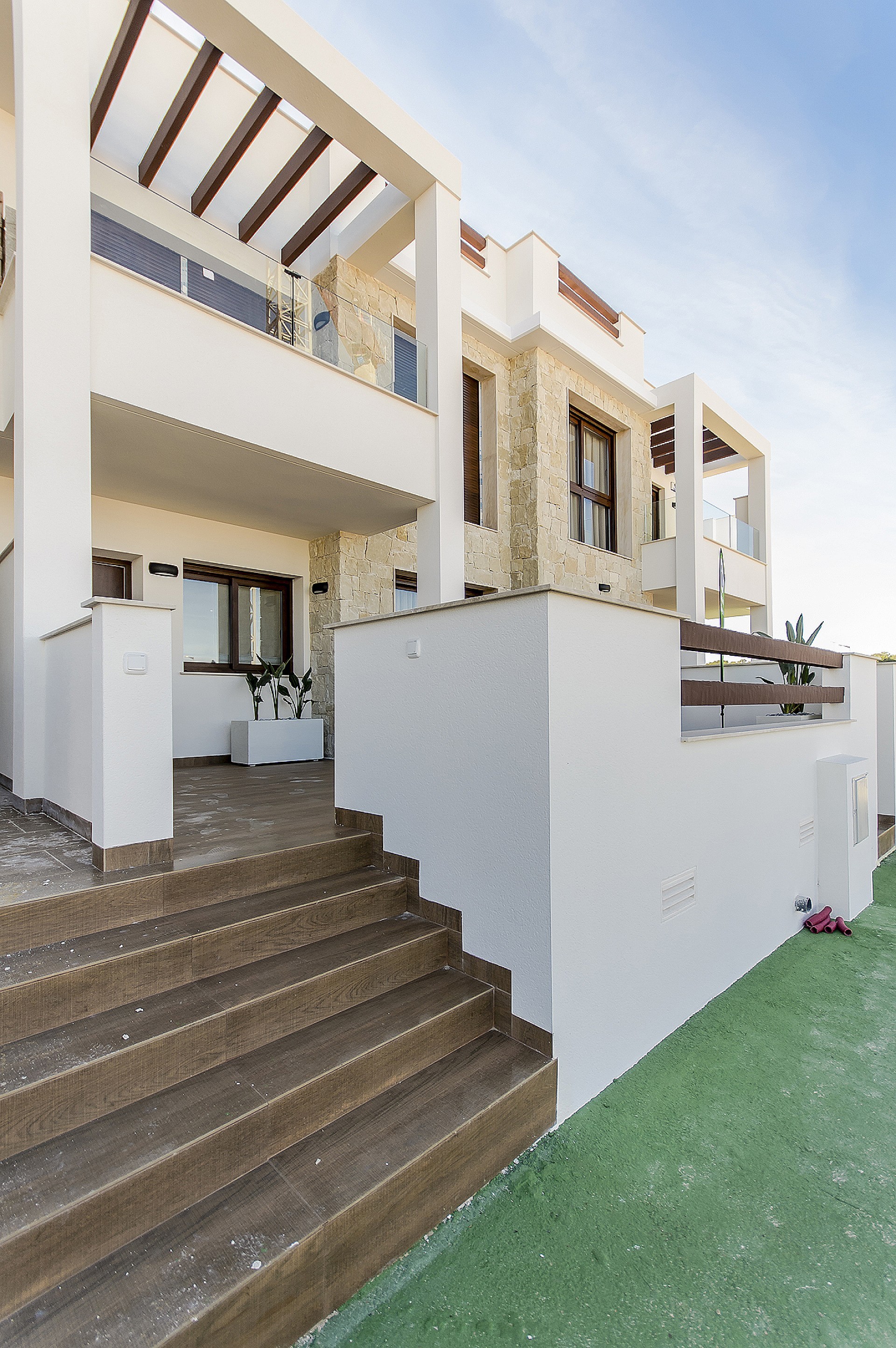 Resale - 2 Bedroom 2 Bathroom Apartment in Torrevieja -  - Alicante