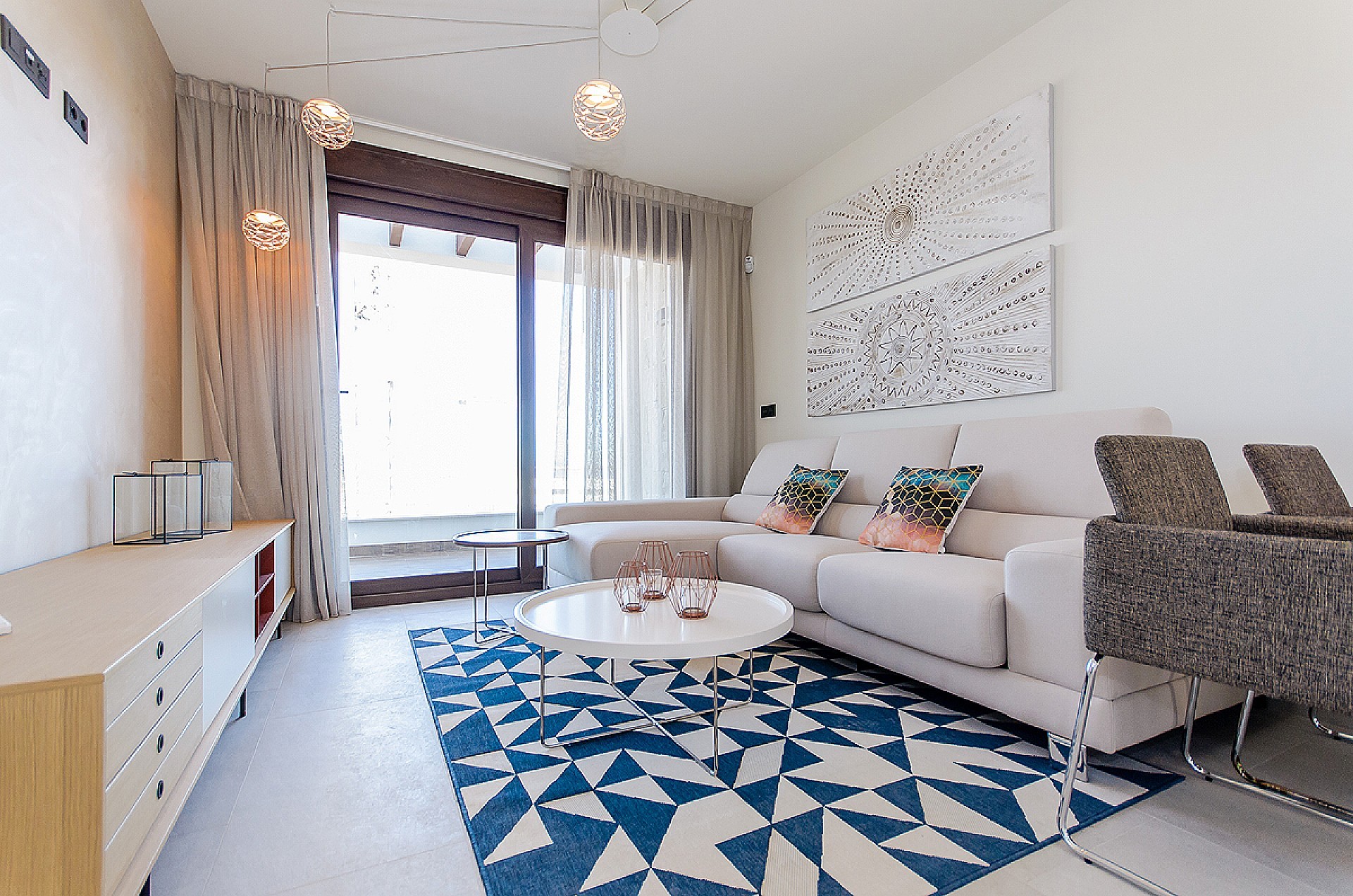 Resale - 2 Bedroom 2 Bathroom Apartment in Torrevieja -  - Alicante