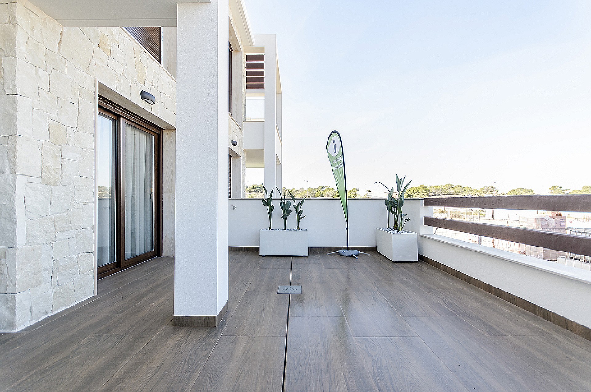 Resale - 2 Bedroom 2 Bathroom Apartment in Torrevieja -  - Alicante