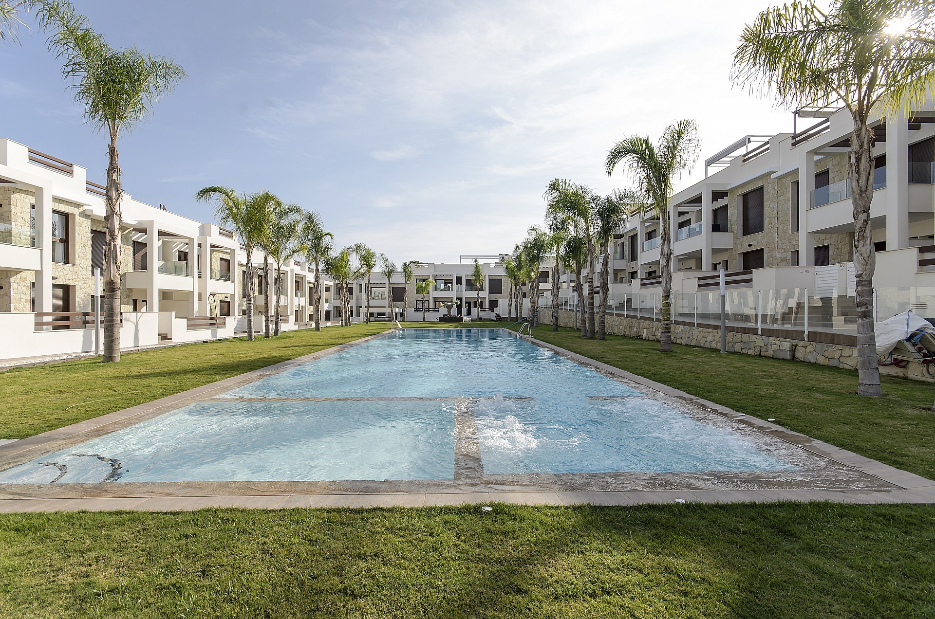 Resale - 2 Bedroom 2 Bathroom Apartment in Torrevieja -  - Alicante