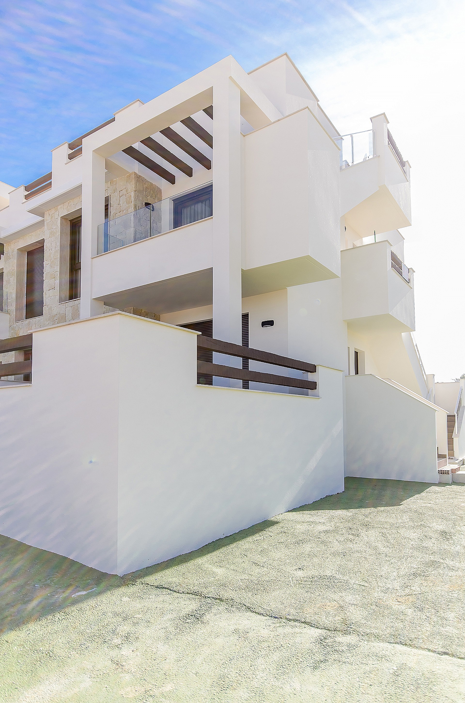 Resale - 2 Bedroom 2 Bathroom Apartment in Torrevieja -  - Alicante
