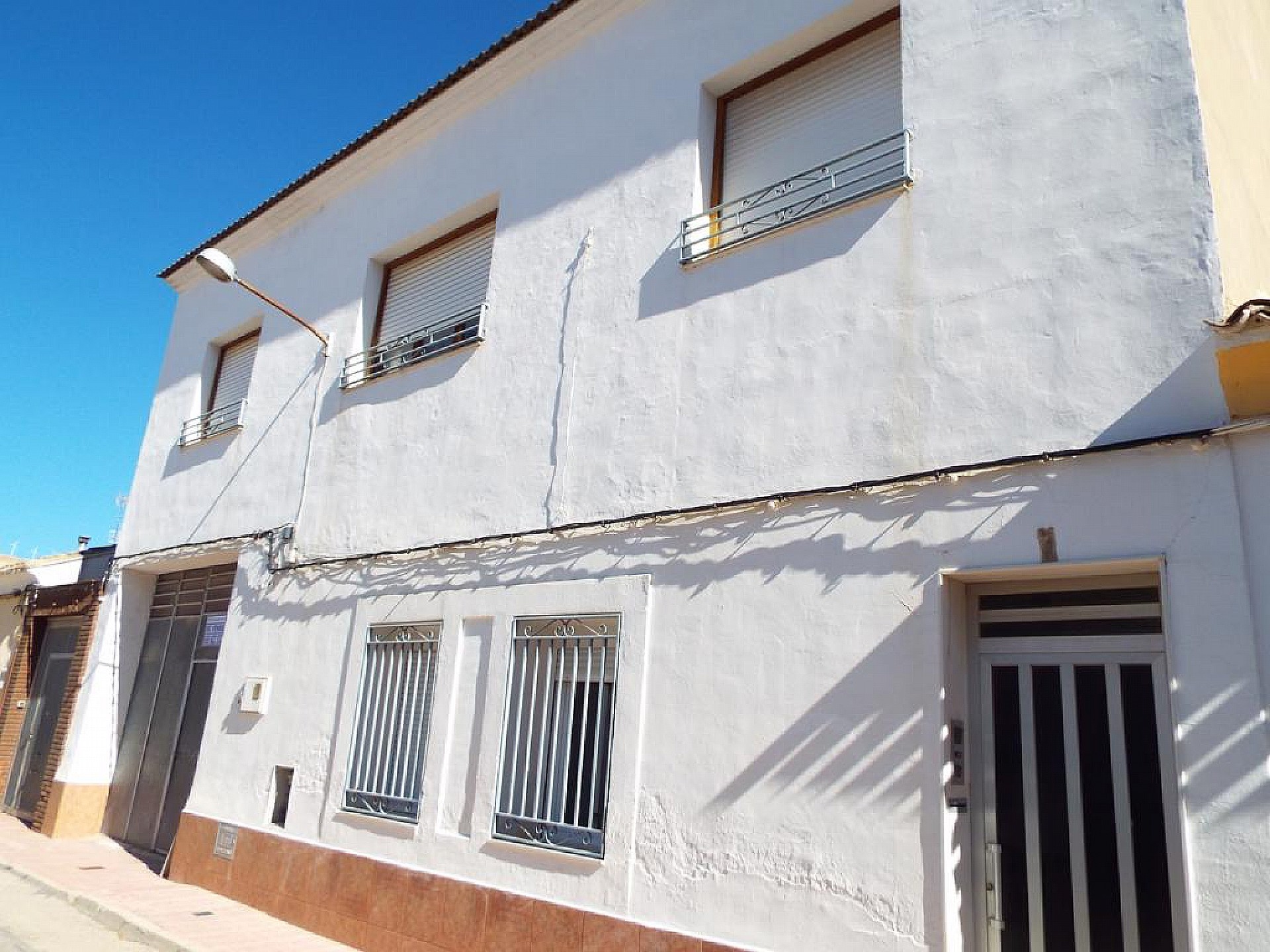 Resale - 4 Bedroom 3 Bathroom Apartment in Caudete -  - Albacete