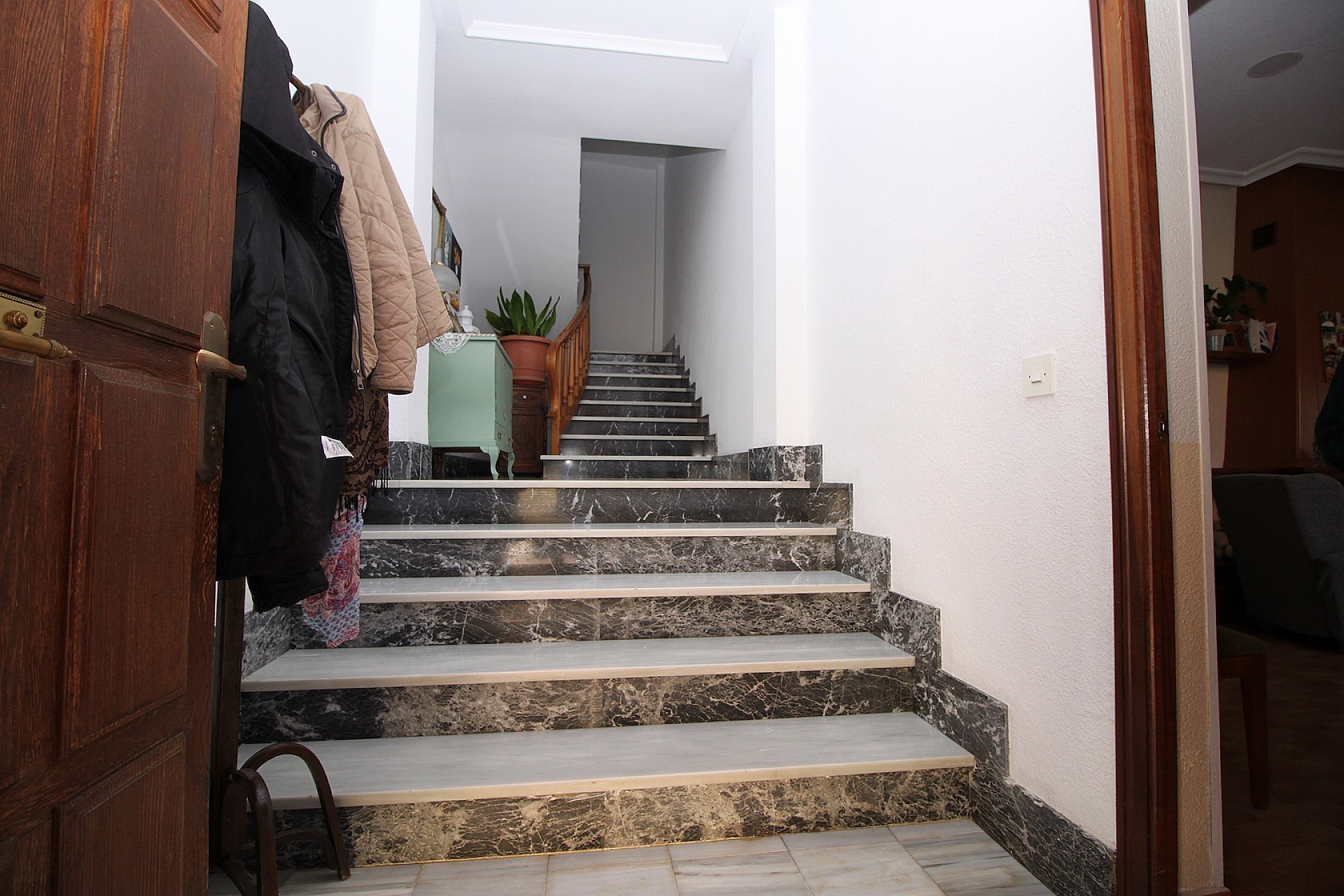 Resale - 4 Bedroom 3 Bathroom Townhouse in Monóvar -  - Alicante