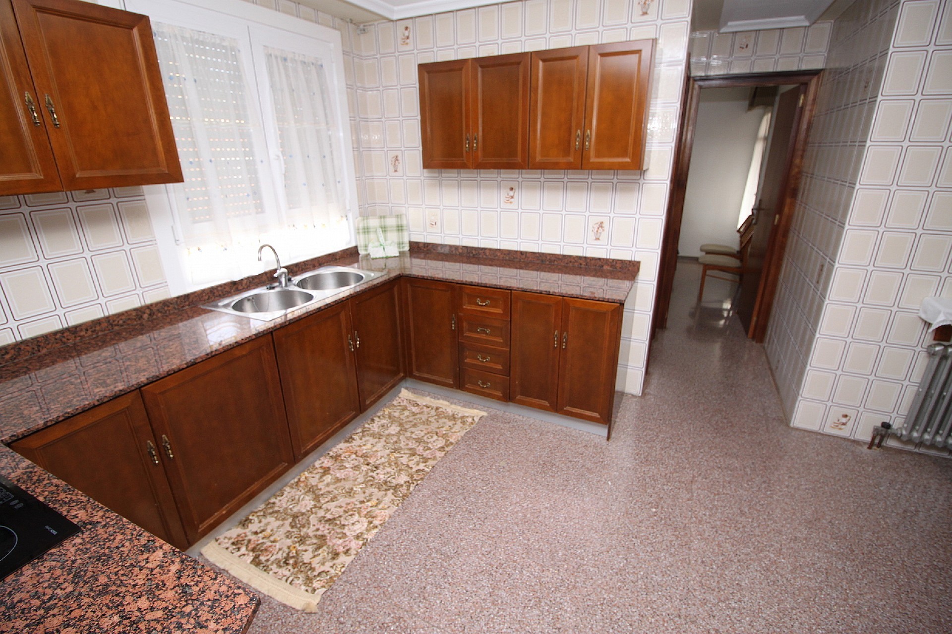 Resale - 4 Bedroom 3 Bathroom Townhouse in Monóvar -  - Alicante