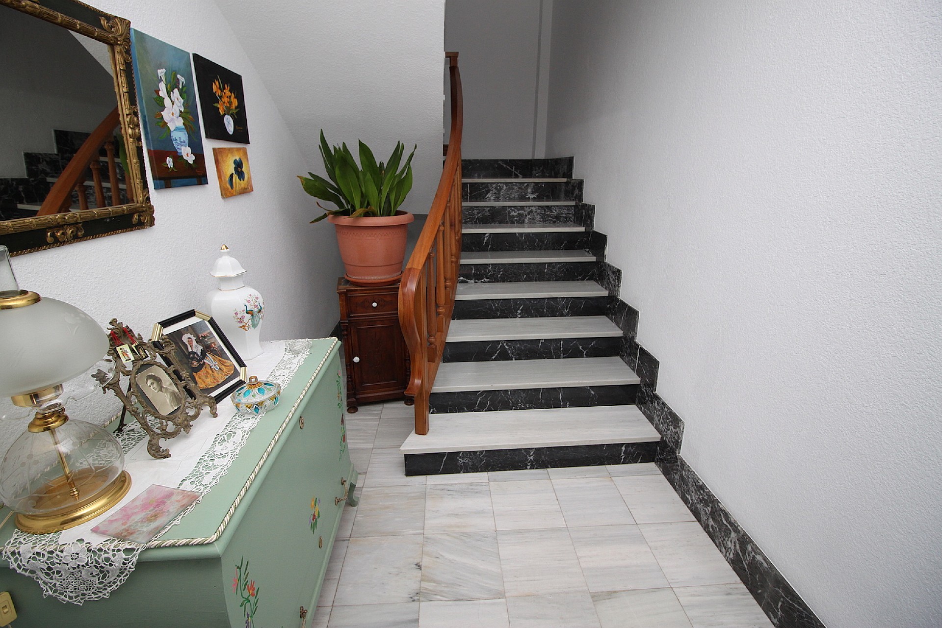 Resale - 4 Bedroom 3 Bathroom Townhouse in Monóvar -  - Alicante