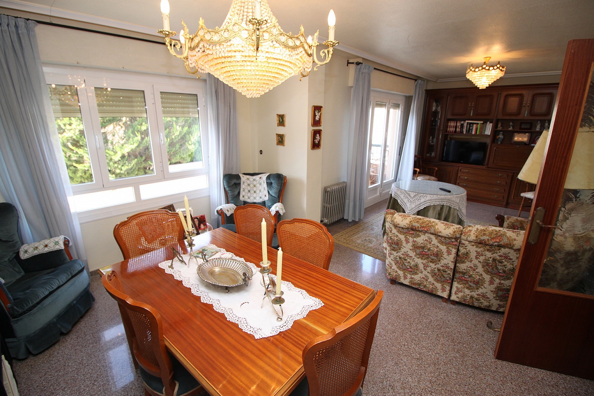 Resale - 4 Bedroom 3 Bathroom Townhouse in Monóvar -  - Alicante