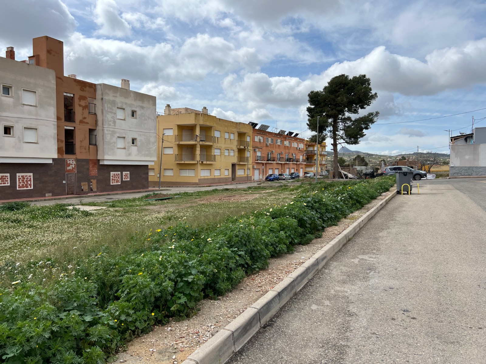 Resale - Land in Hondón de los Frailes -  - Alicante
