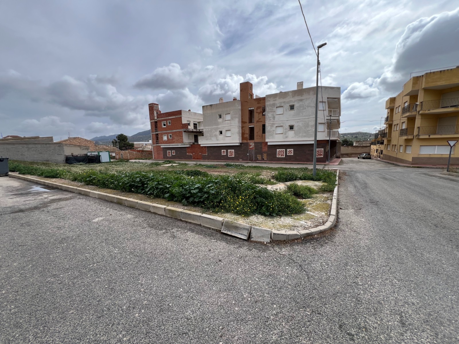 Resale - Land in Hondón de los Frailes -  - Alicante