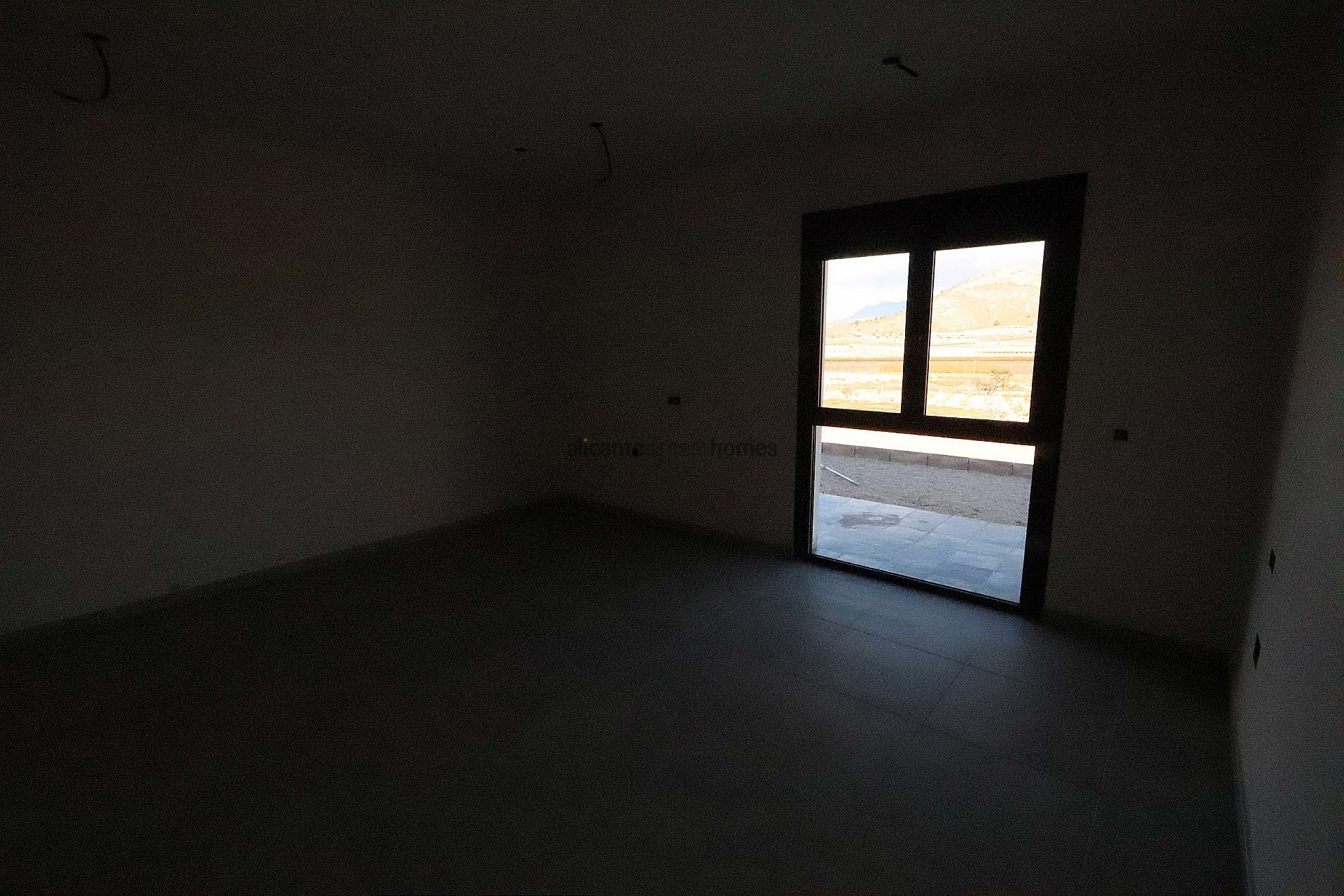 Resale - 3 Bedroom 3 Bathroom Villa in Hondon de las Nieves -  - Alicante