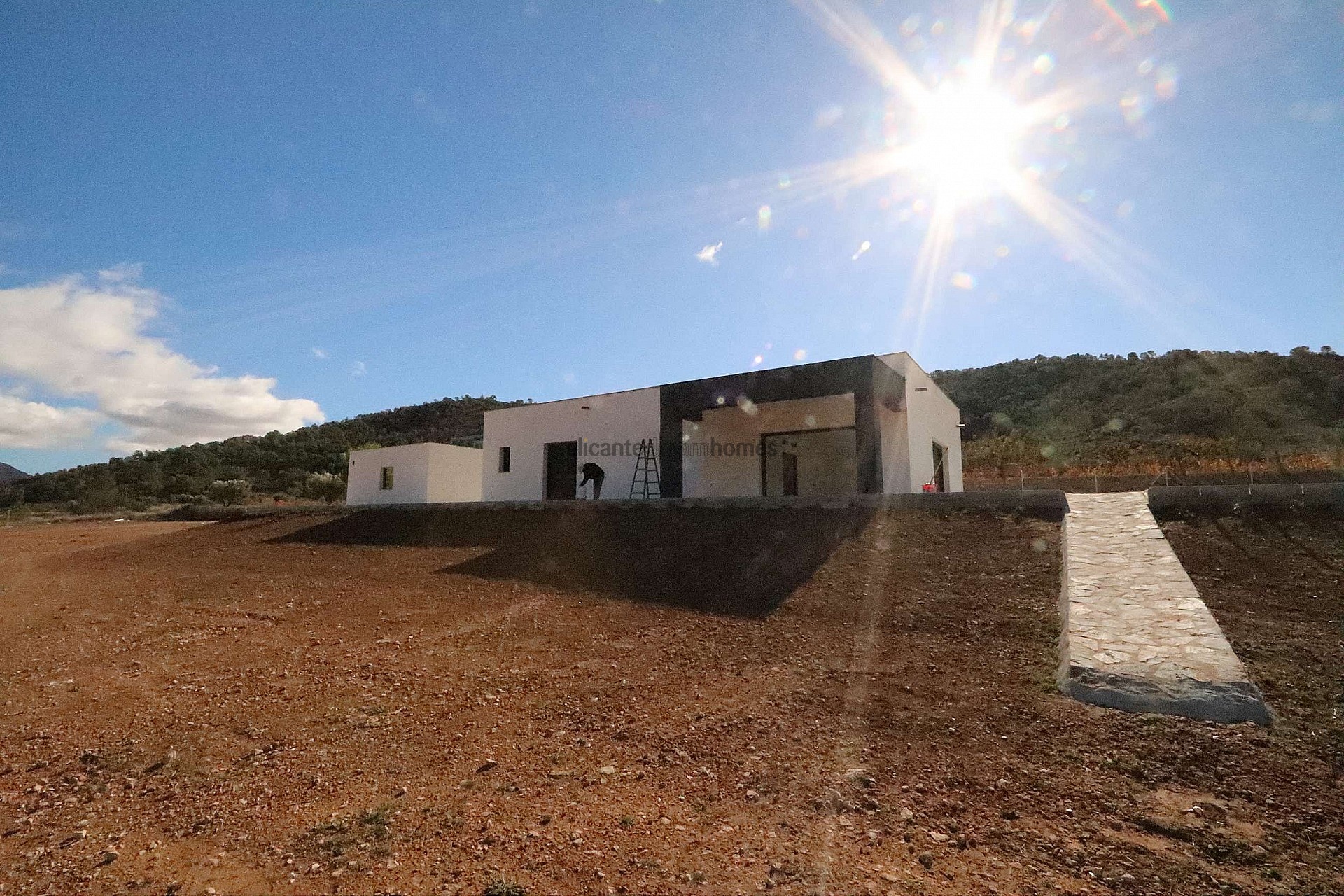 Resale - 3 Bedroom 3 Bathroom Villa in Hondon de las Nieves -  - Alicante