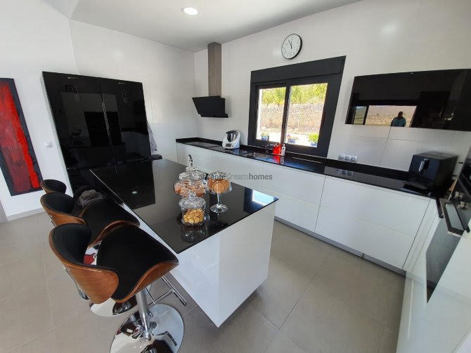Resale - 3 Bedroom 3 Bathroom Villa in Hondon de las Nieves -  - Alicante