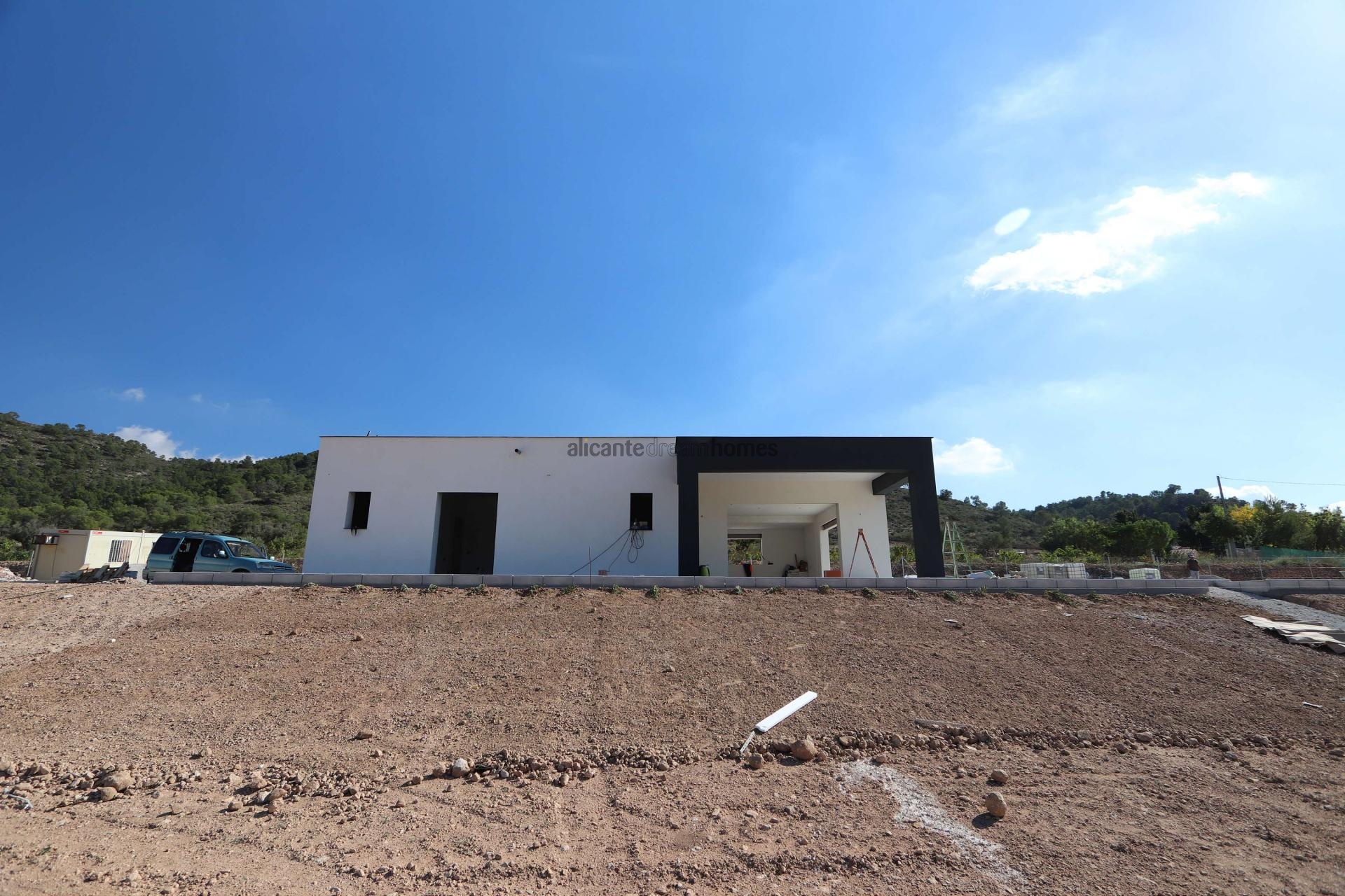 Resale - 3 Bedroom 3 Bathroom Villa in Hondon de las Nieves -  - Alicante