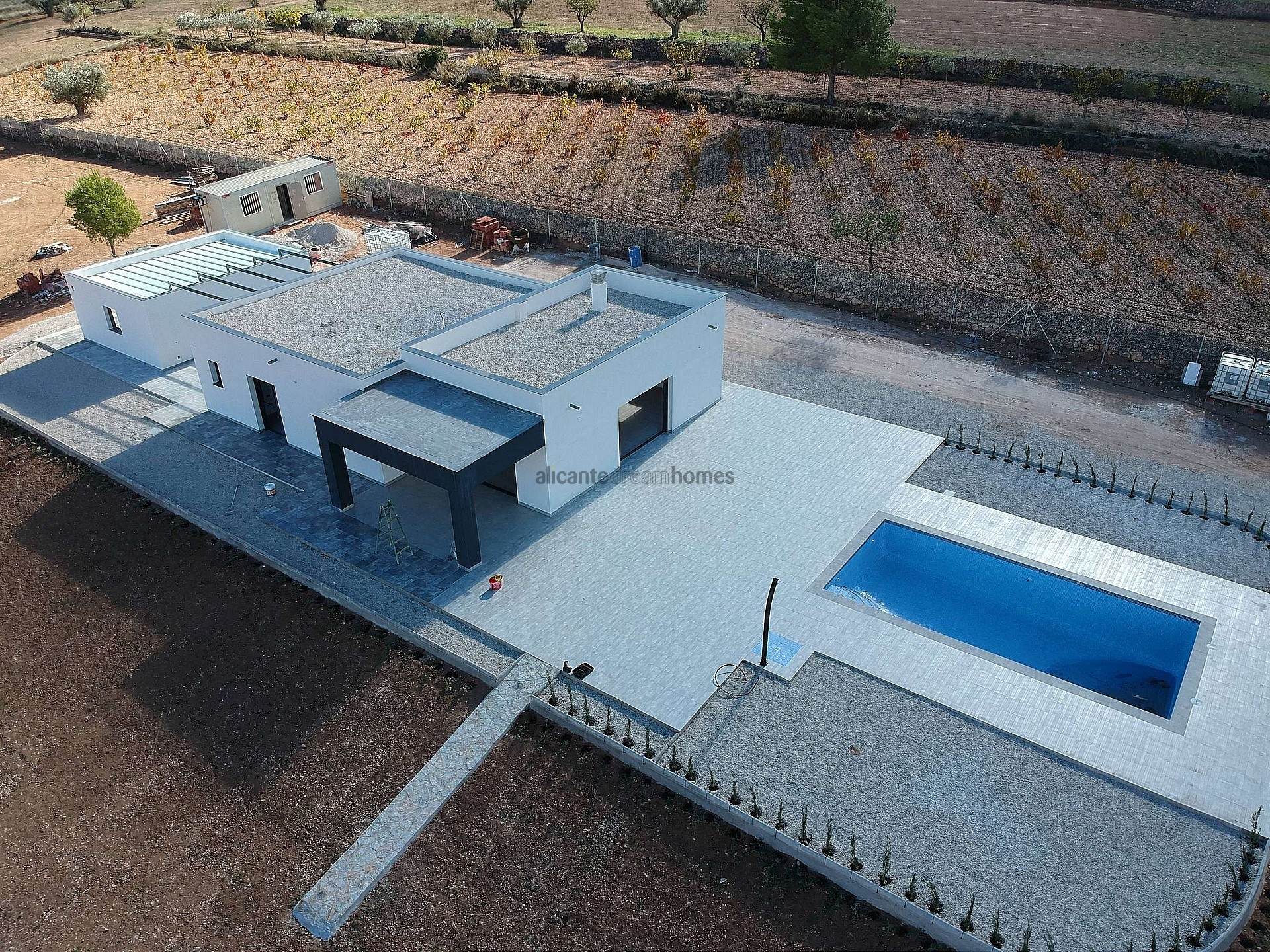 Resale - 3 Bedroom 3 Bathroom Villa in Hondon de las Nieves -  - Alicante