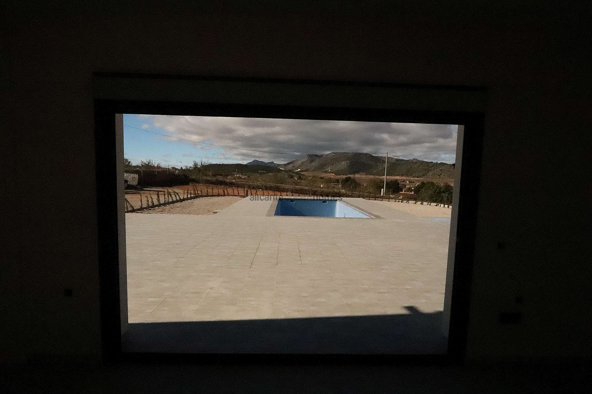 Resale - 3 Bedroom 3 Bathroom Villa in Hondon de las Nieves -  - Alicante
