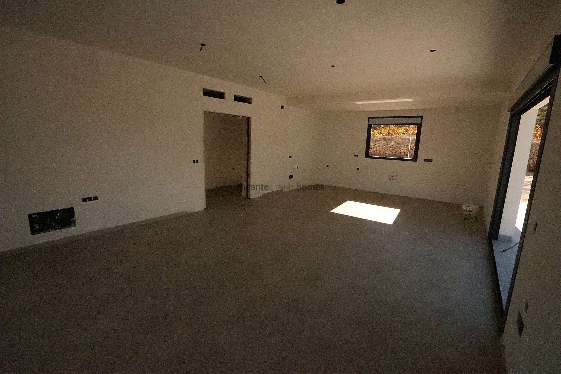 Resale - 3 Bedroom 3 Bathroom Villa in Hondon de las Nieves -  - Alicante
